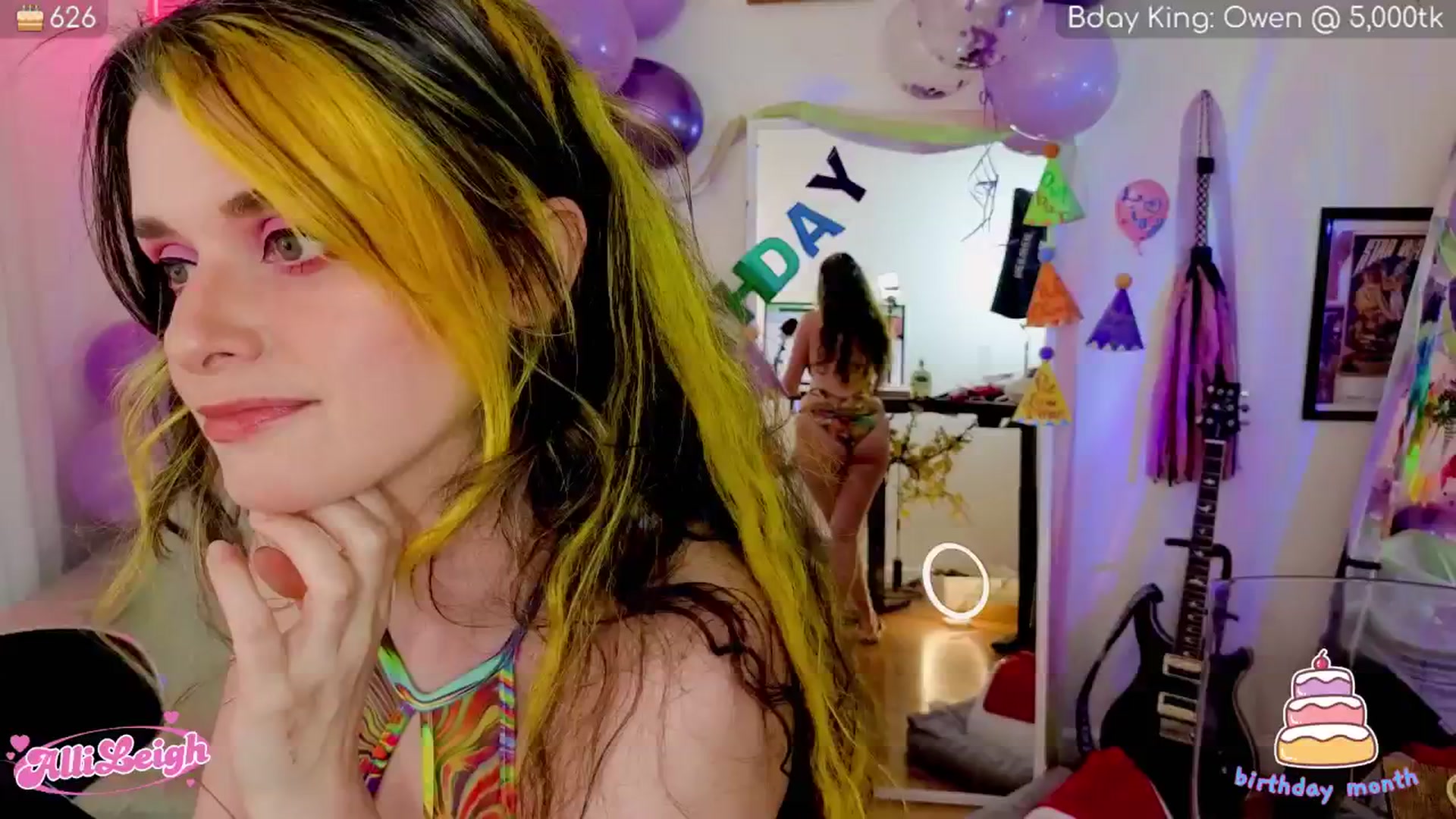 Gallery image thumbnail from alli_leigh's myfreecams stream on, 07/19/2025, 24:01 image 5 of 20