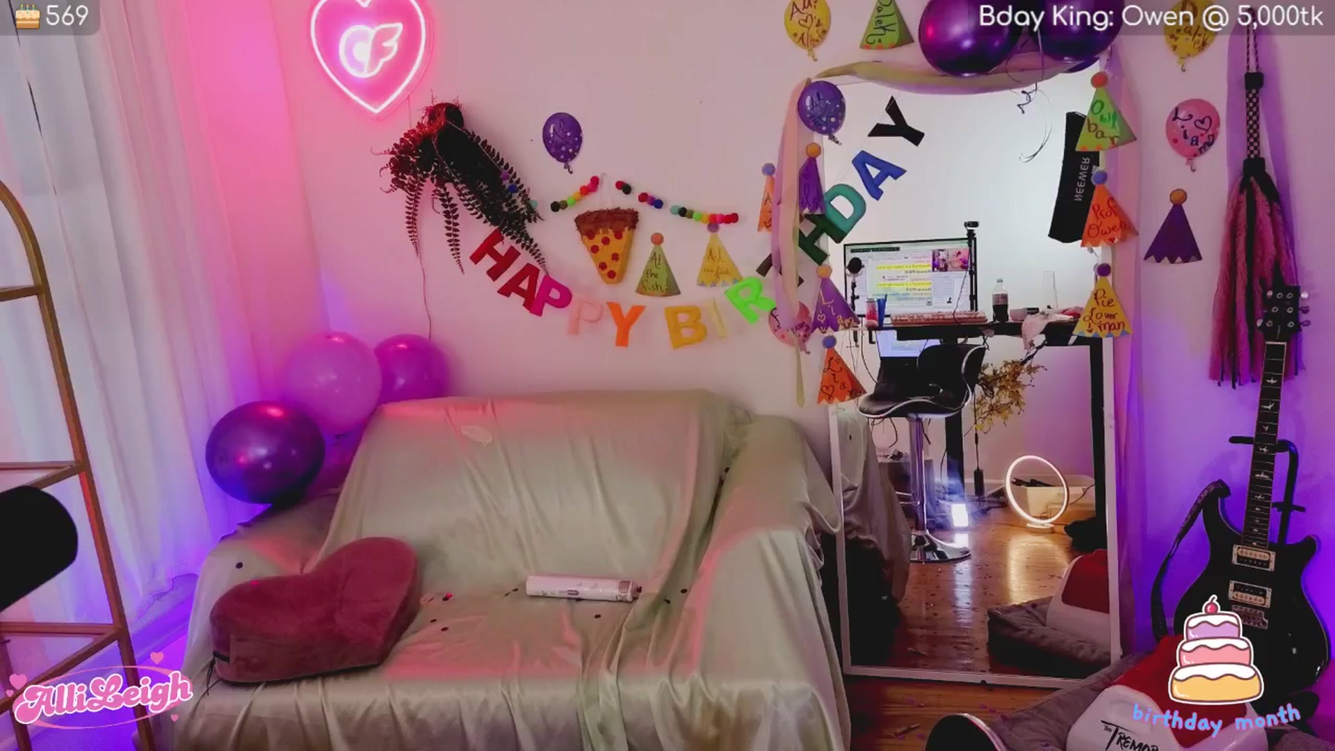 Gallery image thumbnail from alli_leigh's myfreecams stream on, 07/20/2025, 01:36 image 2 of 20