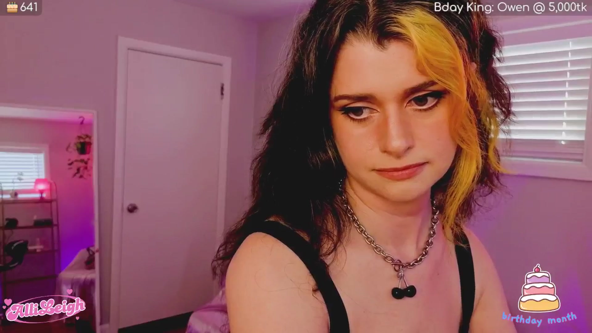 Gallery image thumbnail from alli_leigh's myfreecams stream on, 07/26/2025, 02:52 image 9 of 20