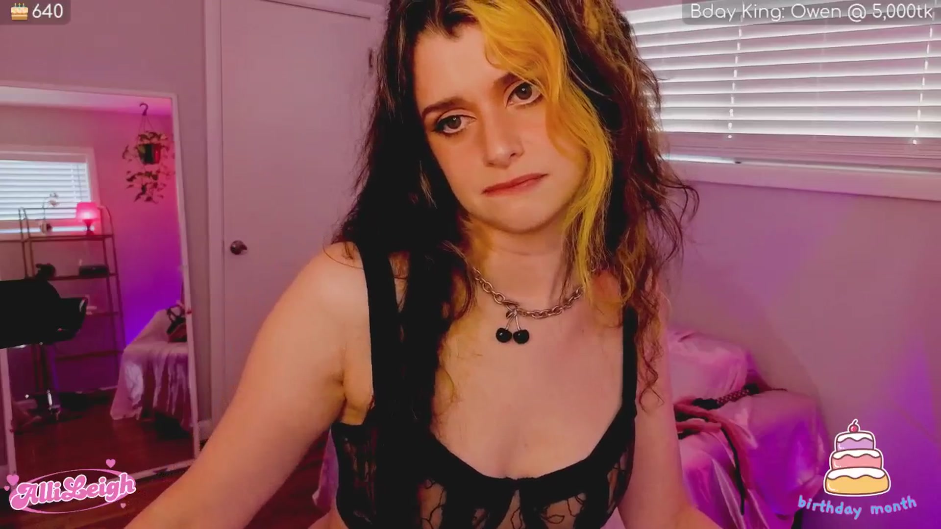 Gallery image thumbnail from alli_leigh's myfreecams stream on, 07/26/2025, 02:52 image 10 of 20