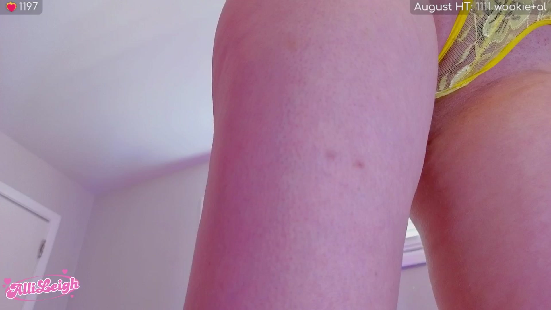 Gallery image thumbnail from alli_leigh's myfreecams stream on, 08/03/2025, 03:11 image 8 of 20