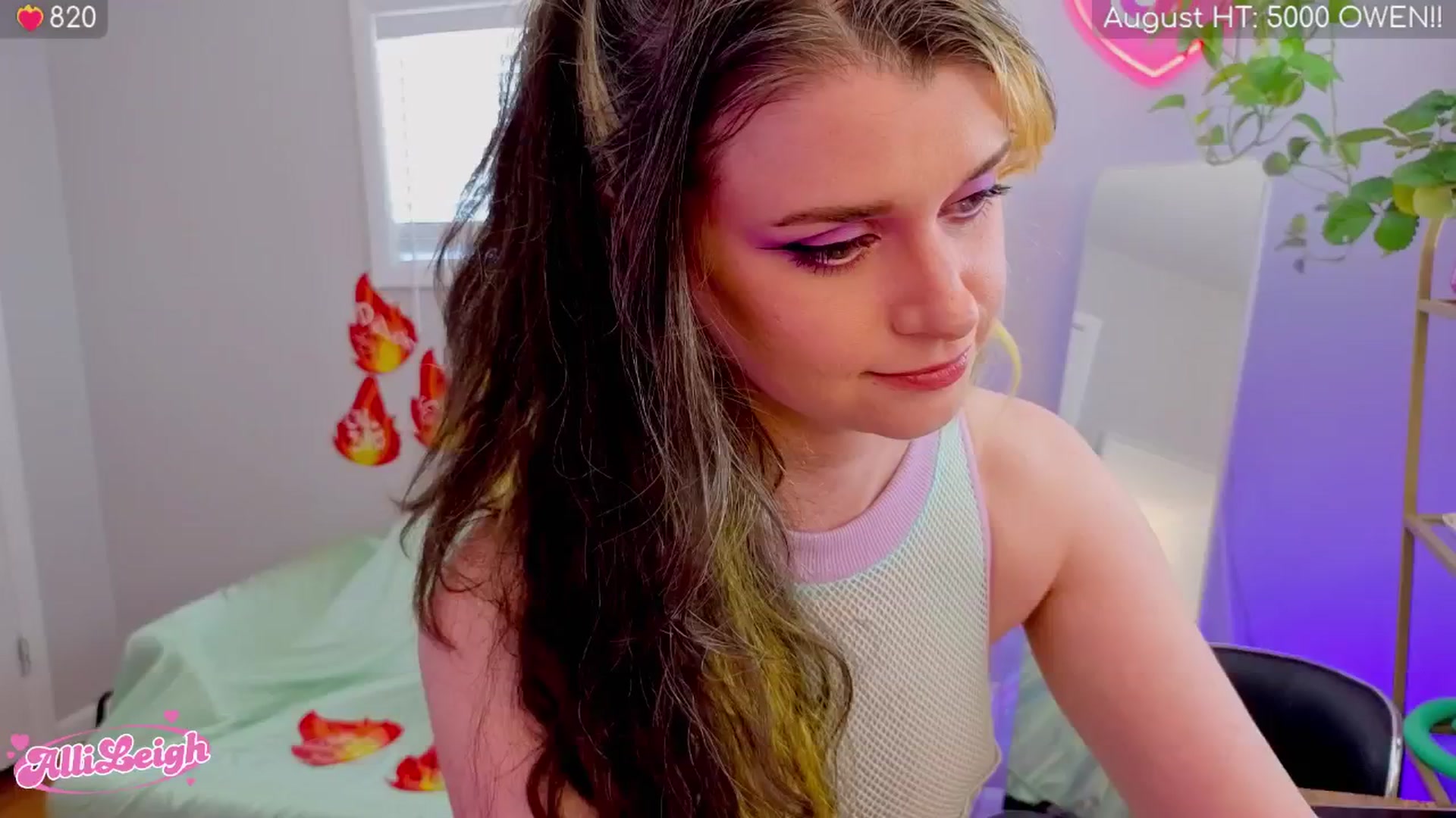 Gallery image thumbnail from alli_leigh's myfreecams stream on, 08/23/2025, 22:40 image 3 of 20