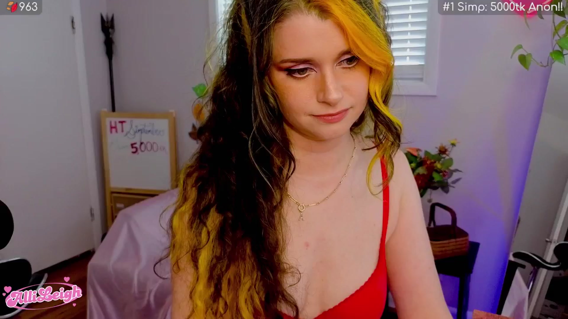 Gallery image thumbnail from alli_leigh's myfreecams stream on, 09/18/2025, 24:04 image 10 of 20