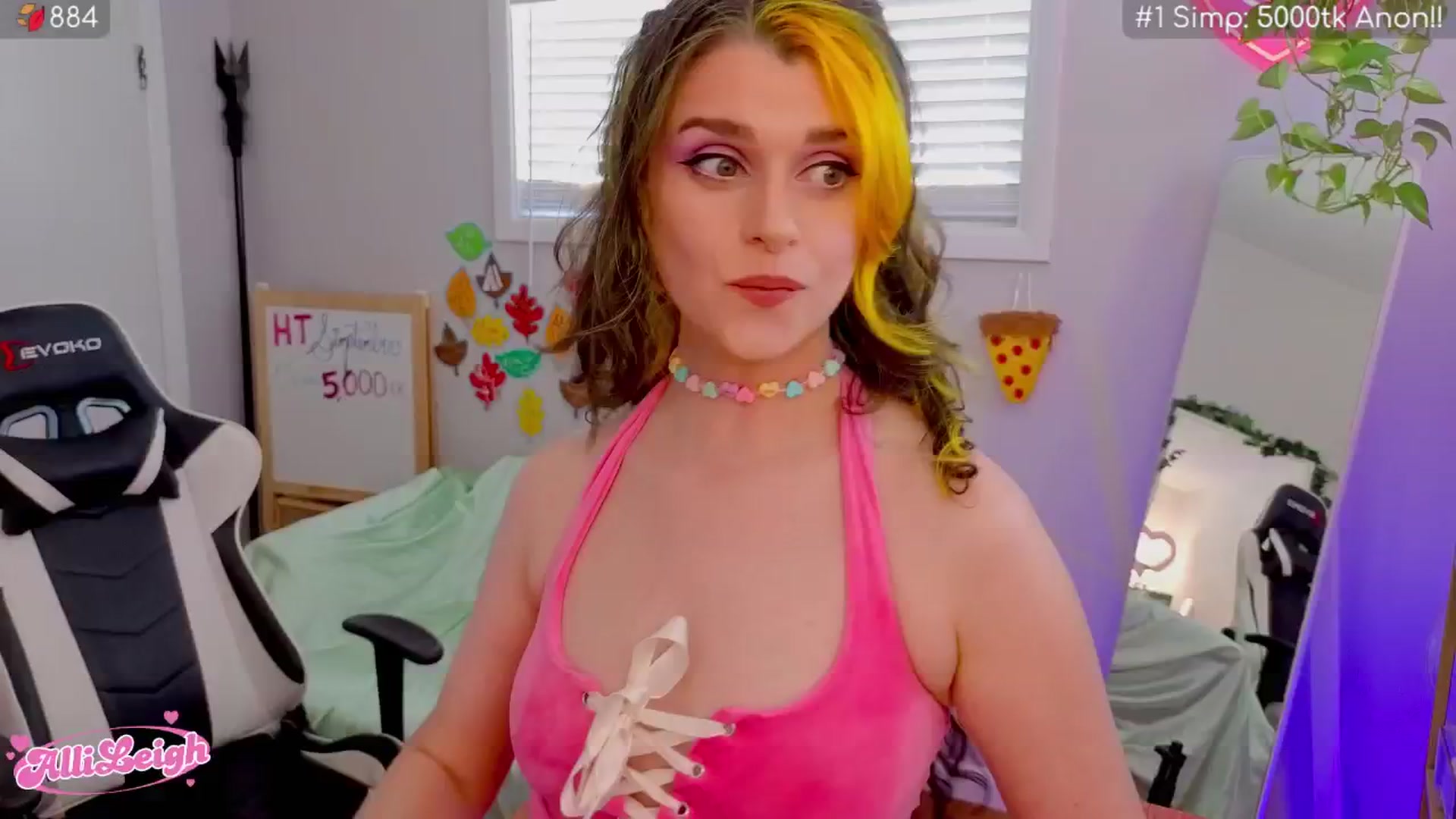 Gallery image thumbnail from alli_leigh's myfreecams stream on, 09/27/2025, 01:10 image 4 of 20
