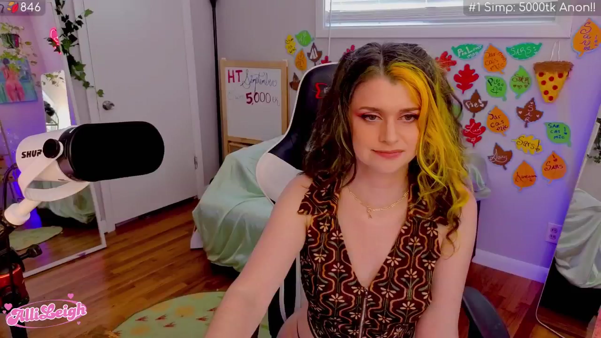 Gallery image thumbnail from alli_leigh's myfreecams stream on, 09/29/2025, 24:02 image 11 of 20