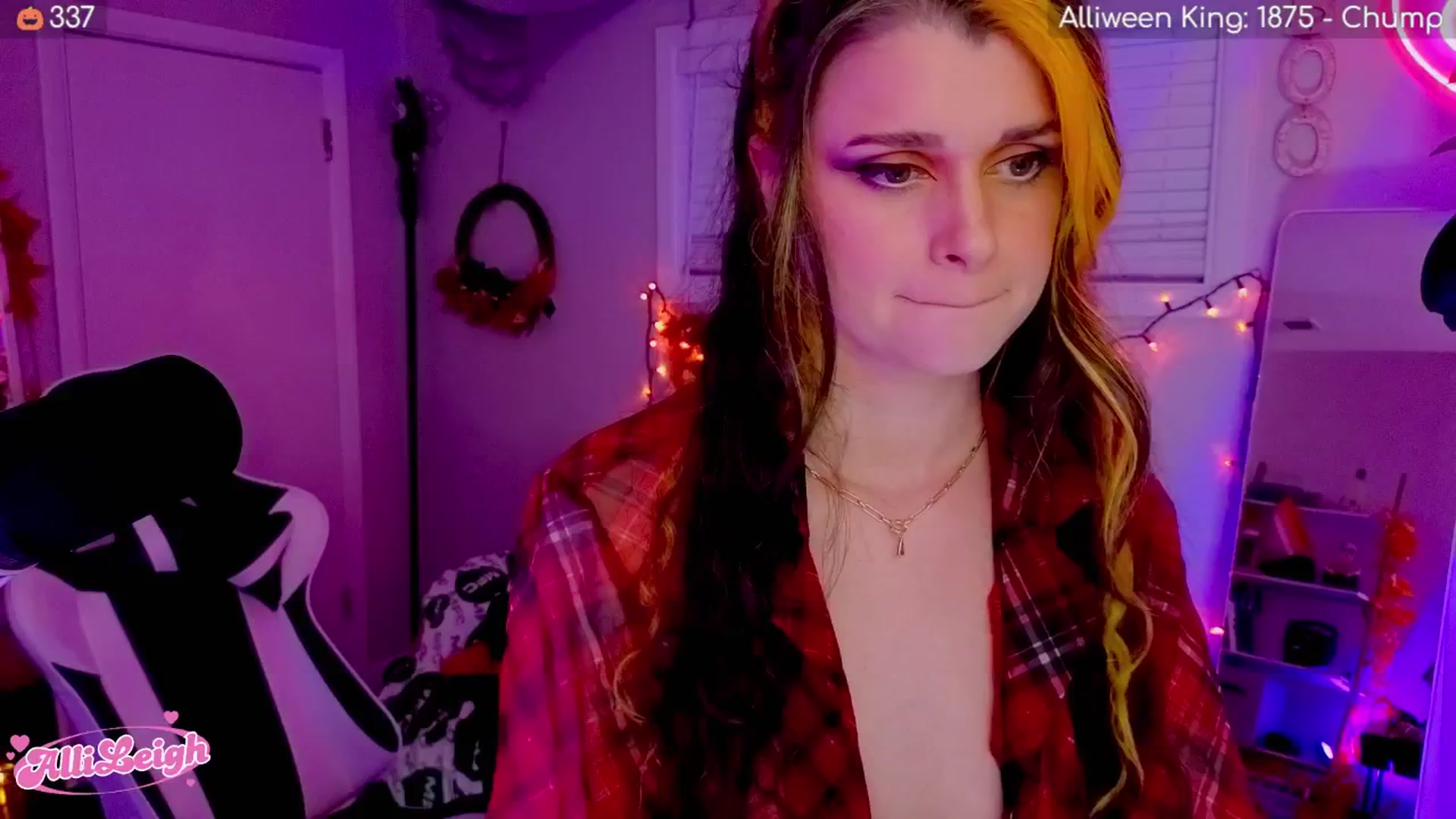 Gallery image thumbnail from alli_leigh's myfreecams stream on, 10/05/2025, 03:19 image 16 of 20