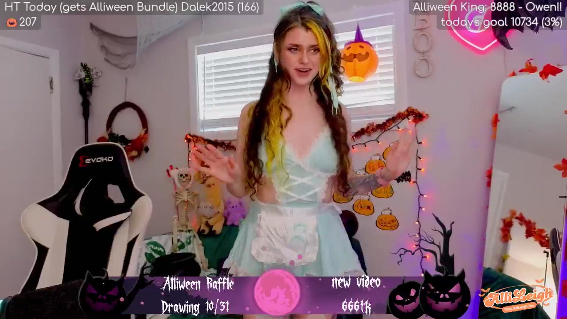 Gallery image thumbnail from alli_leigh's myfreecams stream on, 10/16/2025, 01:41 image 5 of 20