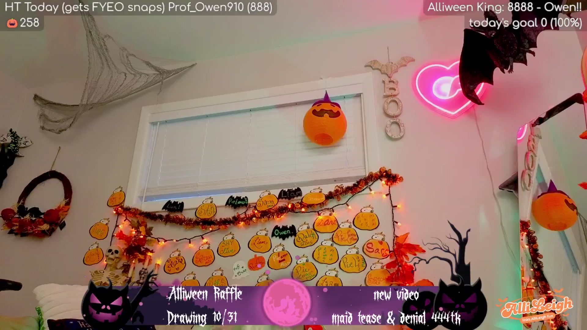 Gallery image thumbnail from alli_leigh's myfreecams stream on, 10/26/2025, 01:43 image 7 of 20