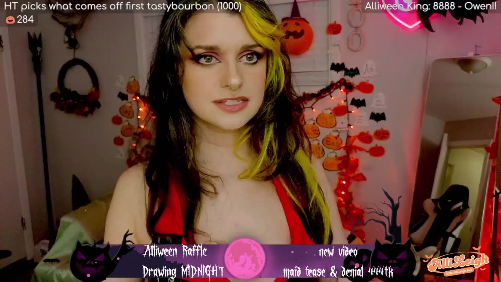 Gallery image thumbnail from alli_leigh's myfreecams stream on, 11/01/2025, 06:20 image 7 of 20