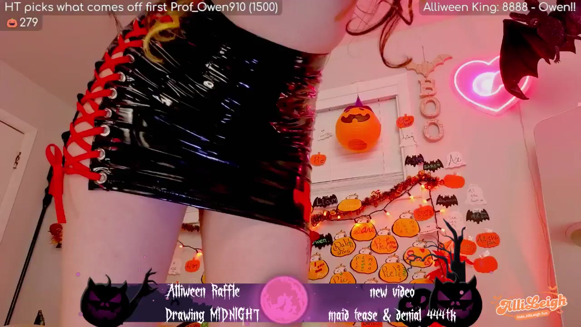 Gallery image thumbnail from alli_leigh's myfreecams stream on, 11/01/2025, 06:20 image 11 of 20
