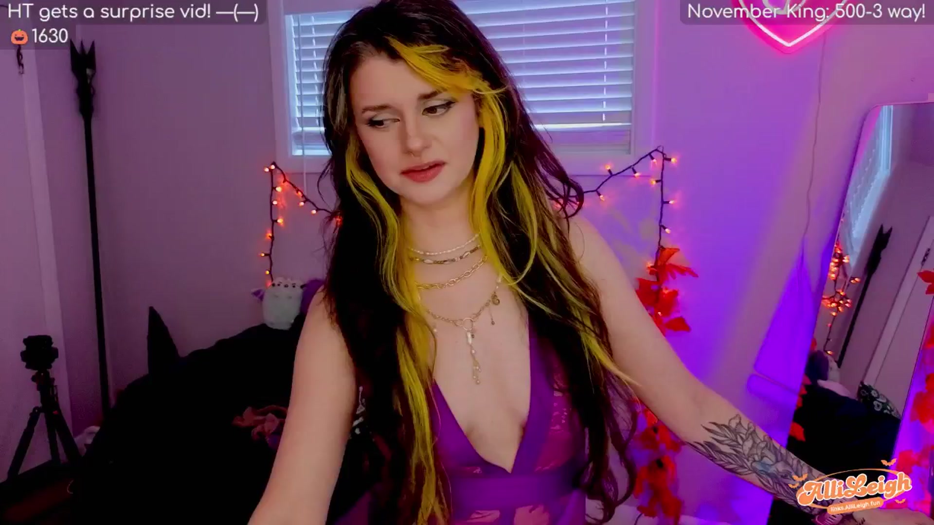 Gallery image thumbnail from alli_leigh's myfreecams stream on, 11/03/2025, 02:40 image 2 of 20