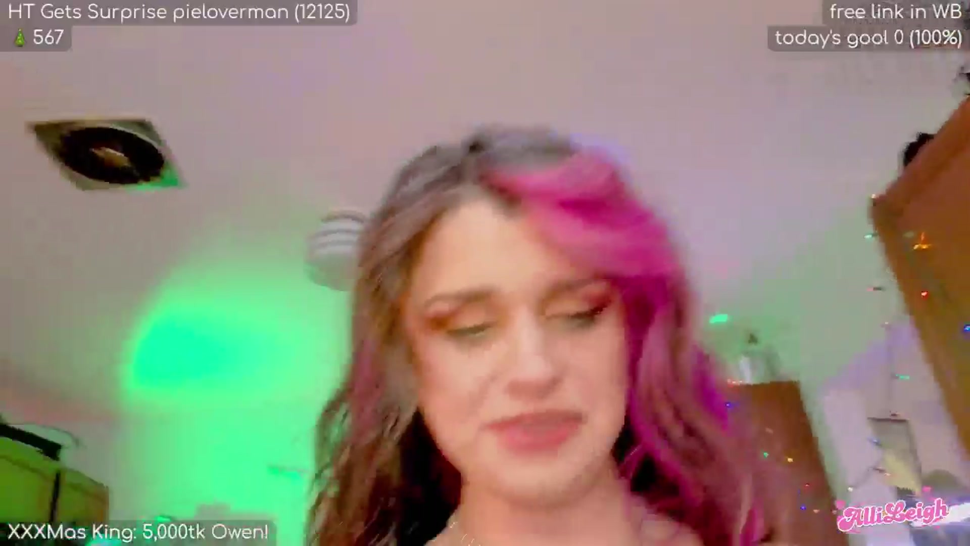 Gallery image thumbnail from alli_leigh's myfreecams stream on, 12/21/2025, 03:21 image 19 of 20