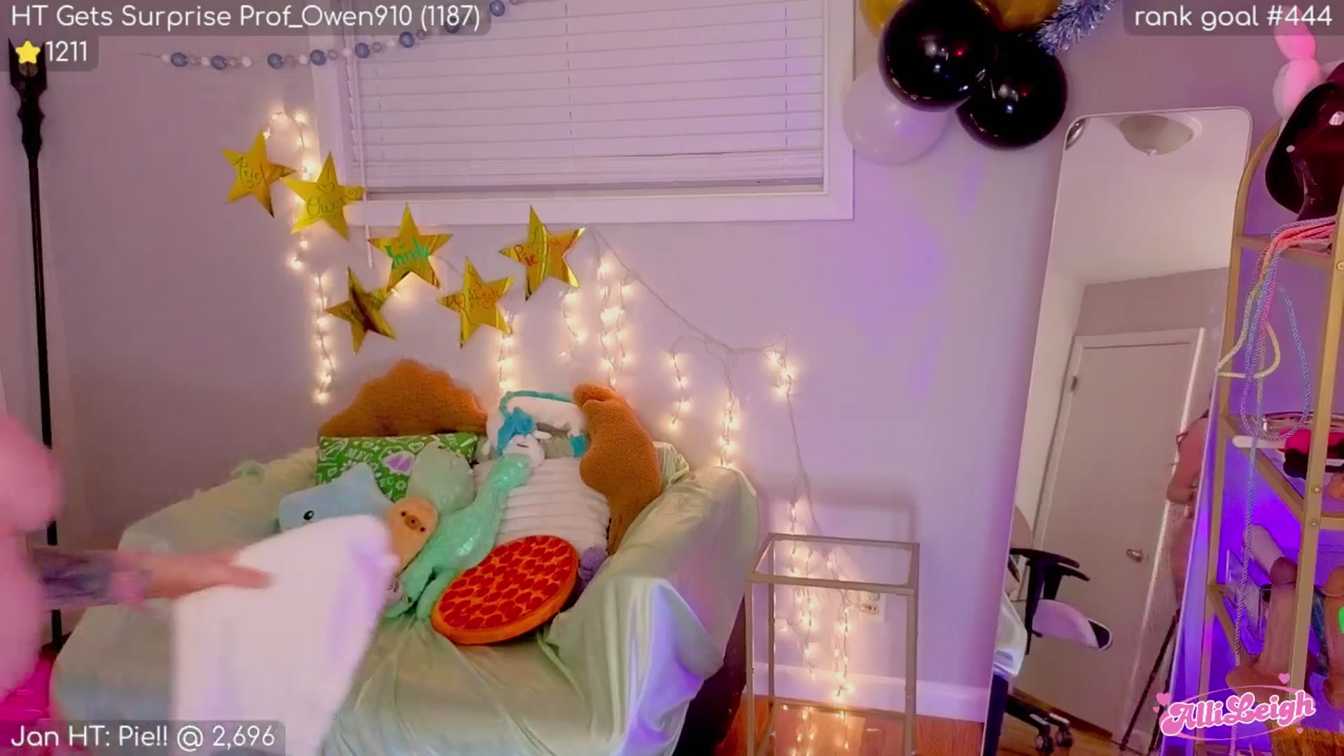 Gallery image thumbnail from alli_leigh's myfreecams stream on, 01/17/2026, 04:18 image 9 of 20