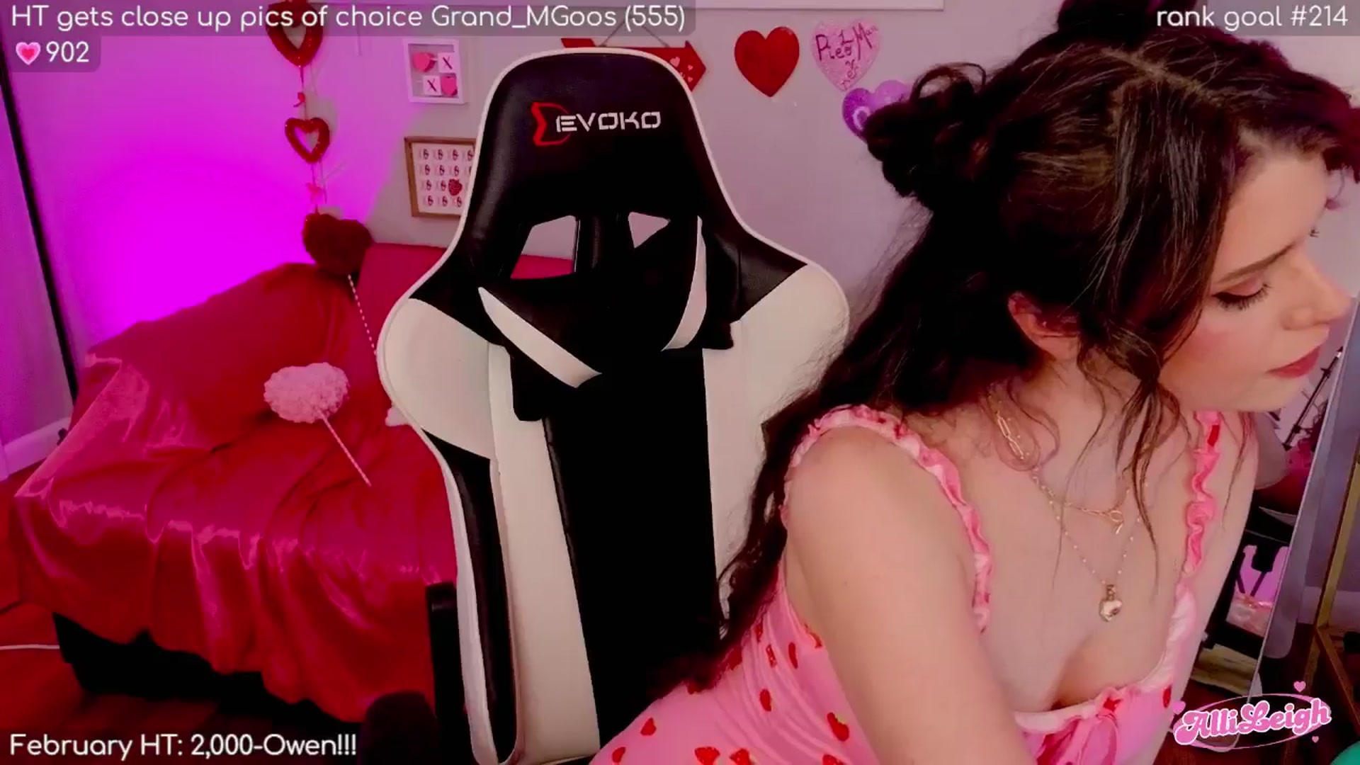 Gallery image thumbnail from alli_leigh's myfreecams stream on, 02/07/2026, 02:28 image 11 of 20