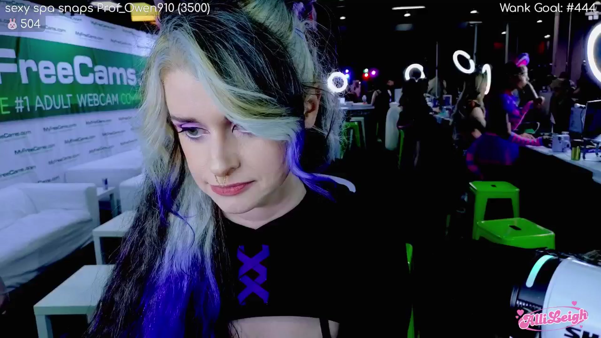 Gallery image thumbnail from alli_leigh's myfreecams stream on, 04/11/2026, 24:00 image 18 of 20