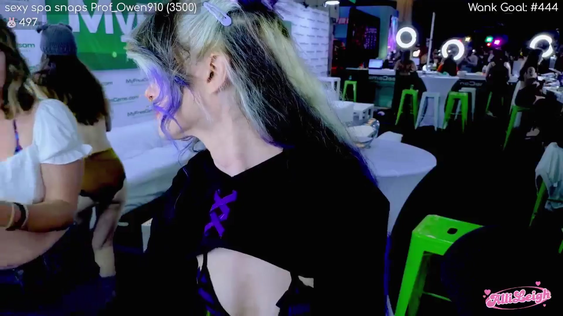 Gallery image thumbnail from alli_leigh's myfreecams stream on, 04/11/2026, 01:28 image 5 of 20