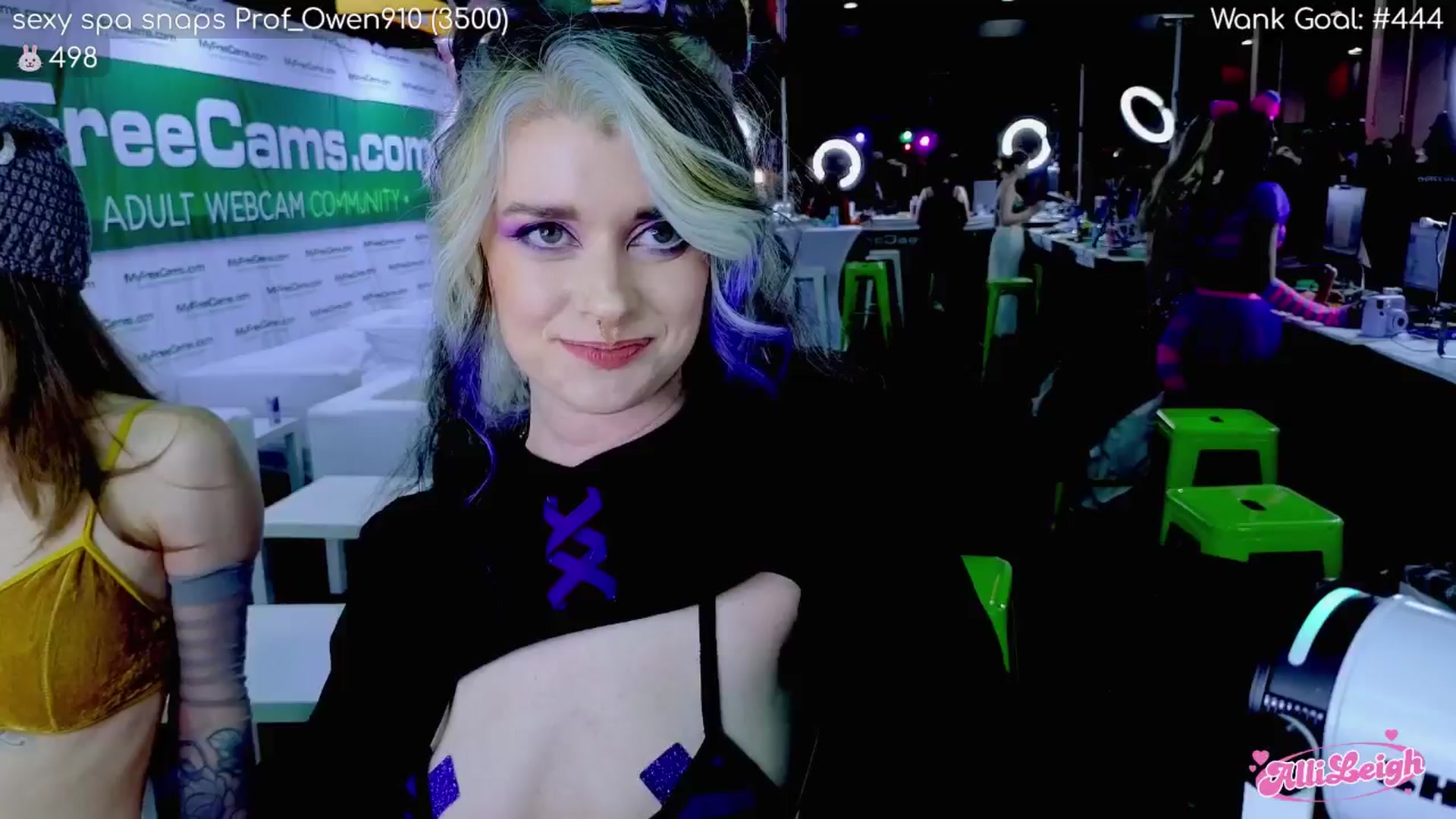 Gallery image thumbnail from alli_leigh's myfreecams stream on, 04/11/2026, 01:28 image 3 of 20