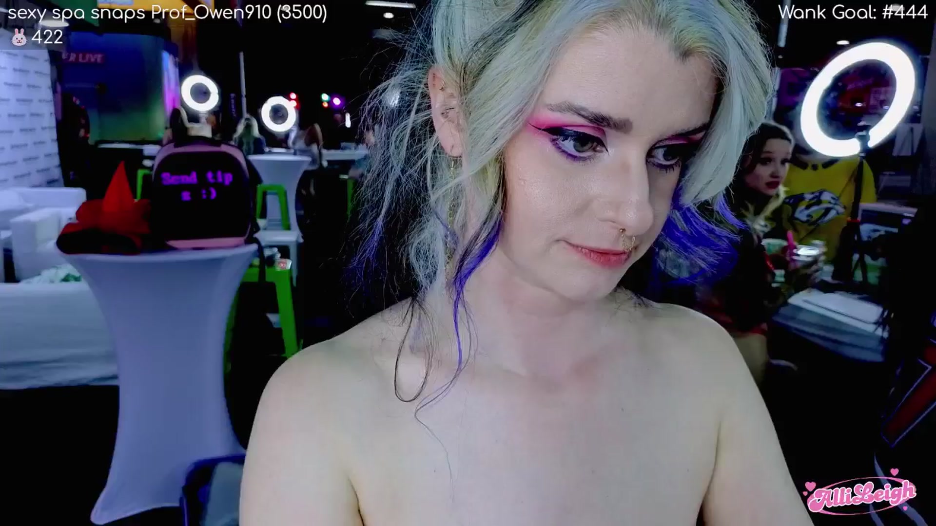Gallery image thumbnail from alli_leigh's myfreecams stream on, 04/12/2026, 02:27 image 14 of 20