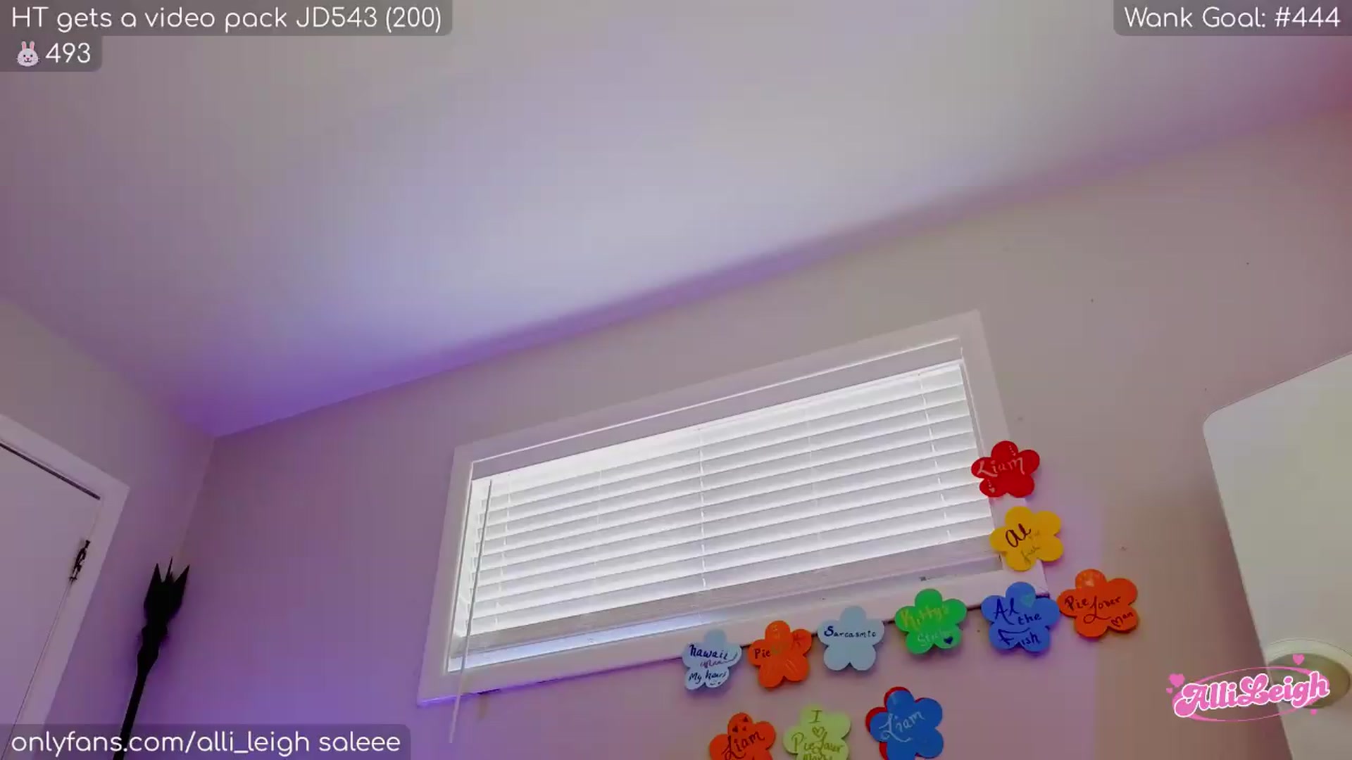 Gallery image thumbnail from alli_leigh's myfreecams stream on, 04/30/2026, 24:00 image 4 of 20