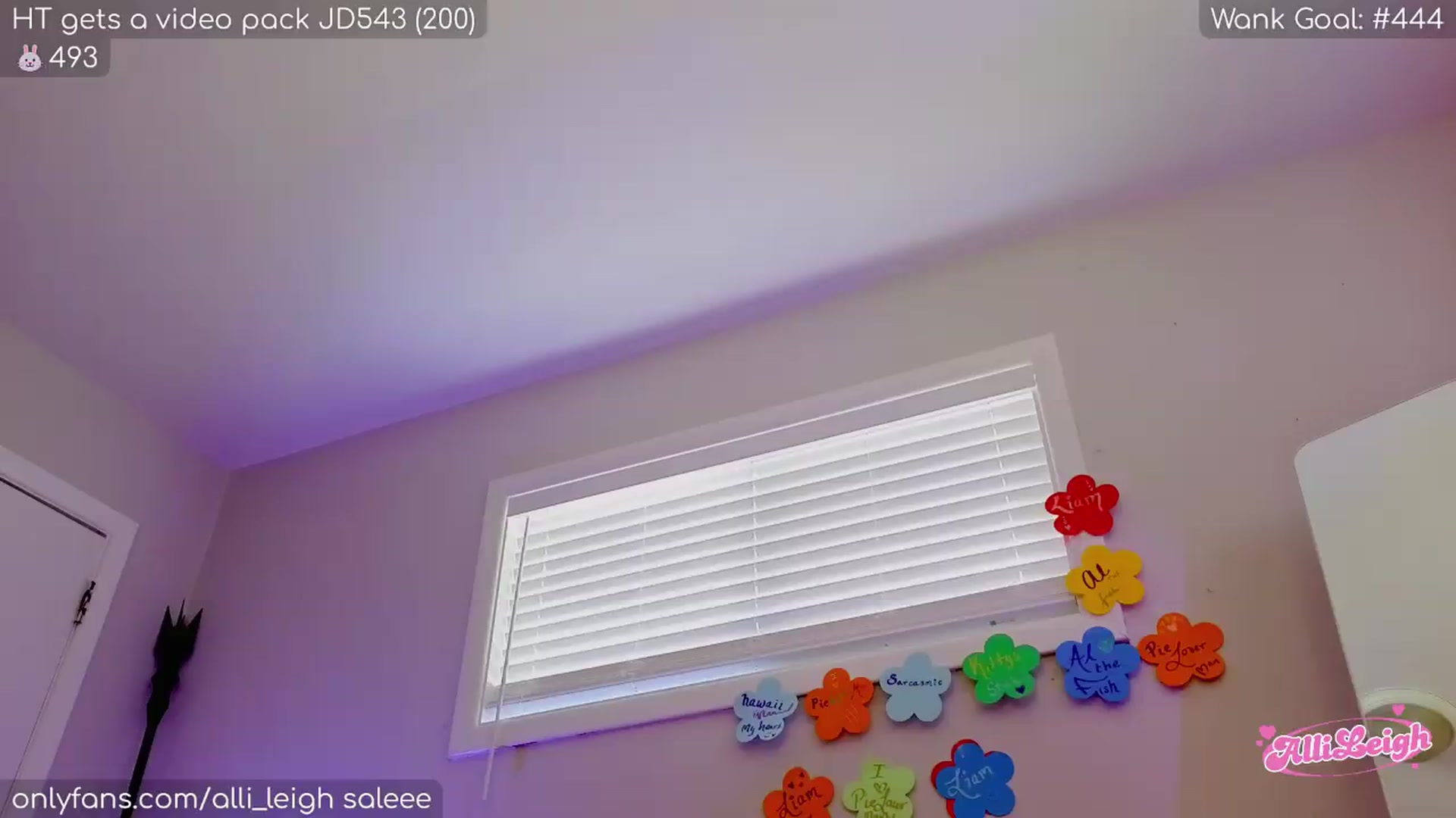 Gallery image thumbnail from alli_leigh's myfreecams stream on, 04/30/2026, 24:00 image 5 of 20