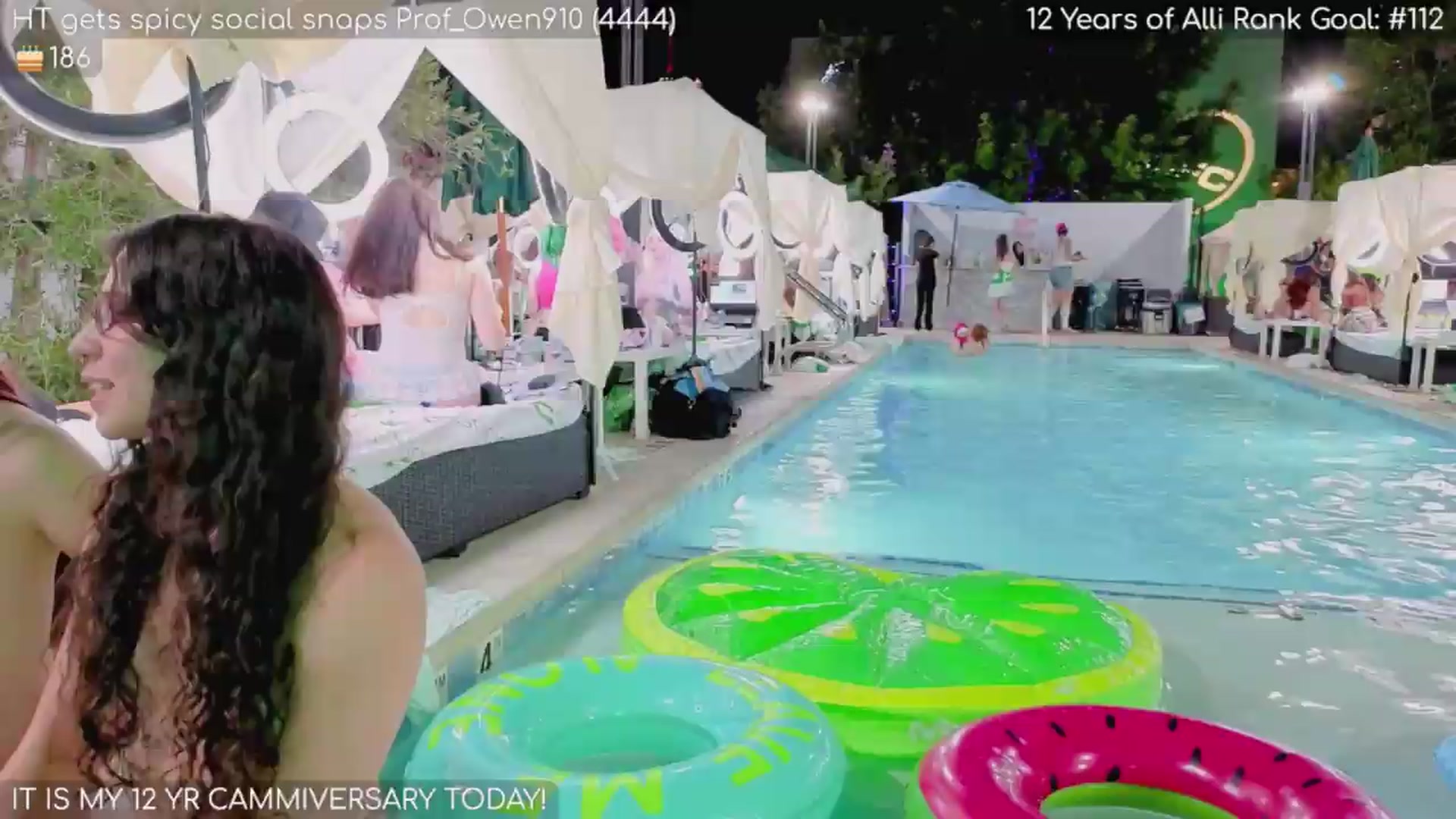 Gallery image thumbnail from alli_leigh's myfreecams stream on, 05/21/2026, 05:59 image 9 of 20