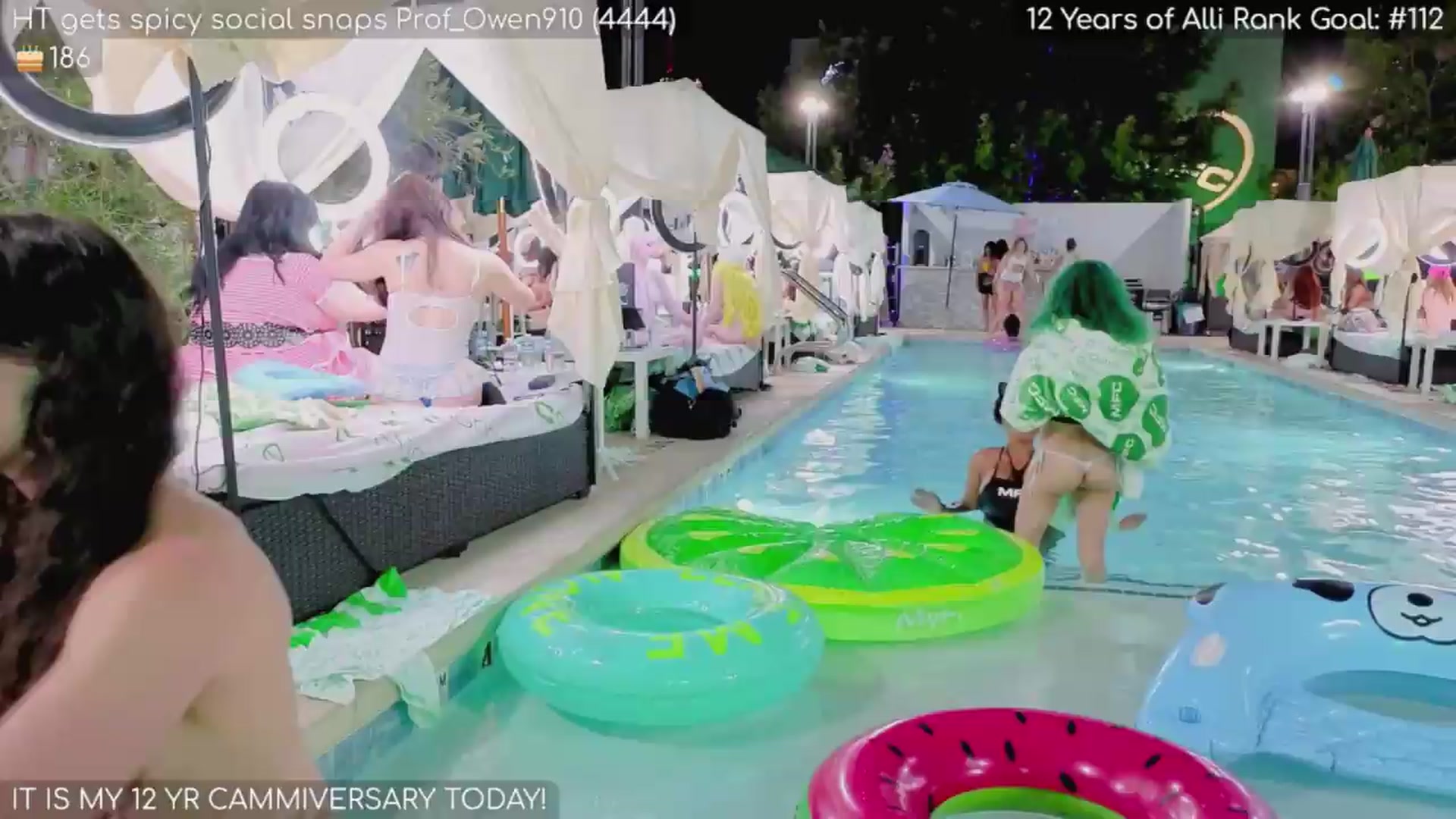 Gallery image thumbnail from alli_leigh's myfreecams stream on, 05/21/2026, 05:59 image 5 of 20