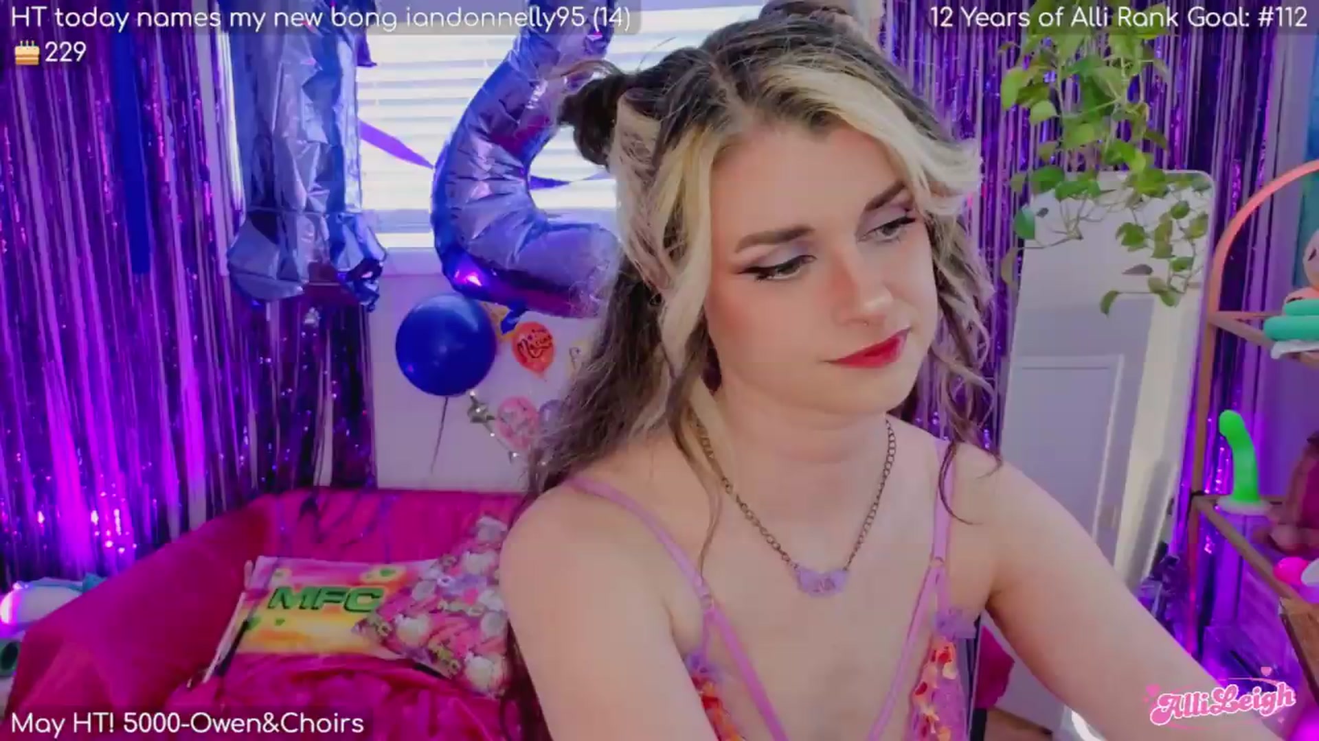 Gallery image thumbnail from alli_leigh's myfreecams stream on, 05/30/2026, 24:02 image 5 of 20