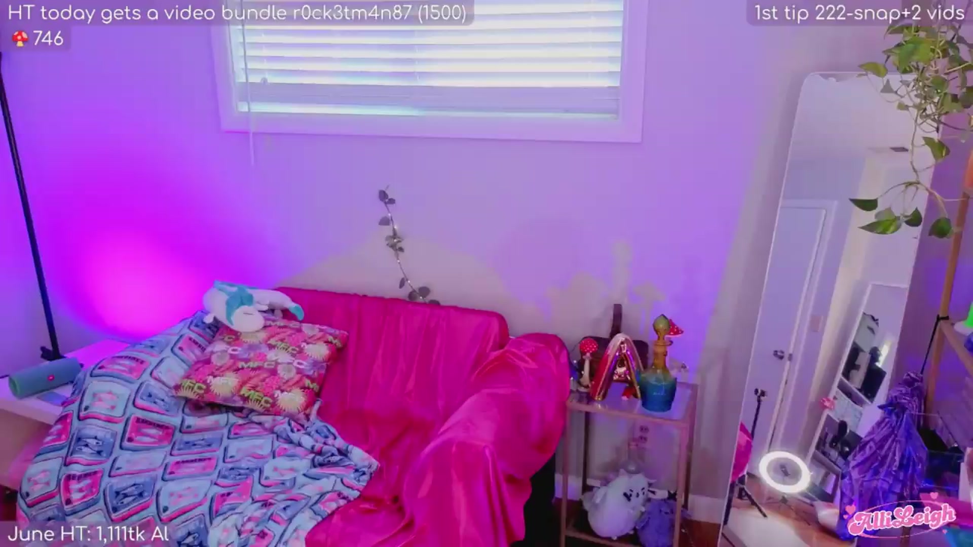 Gallery image thumbnail from alli_leigh's myfreecams stream on, 06/04/2026, 01:40 image 15 of 20