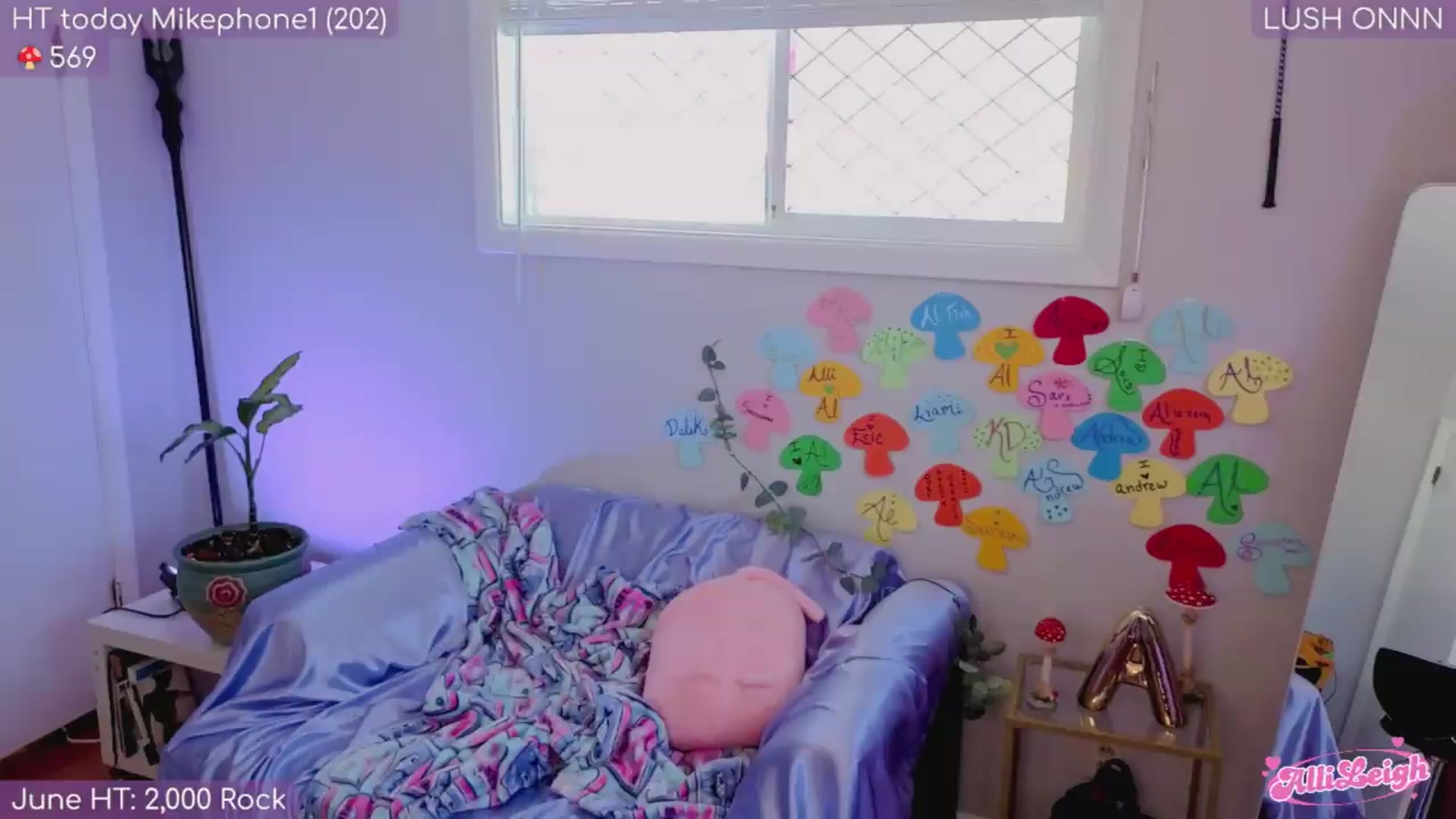 Gallery image thumbnail from alli_leigh's myfreecams stream on, 06/14/2026, 01:15 image 2 of 20