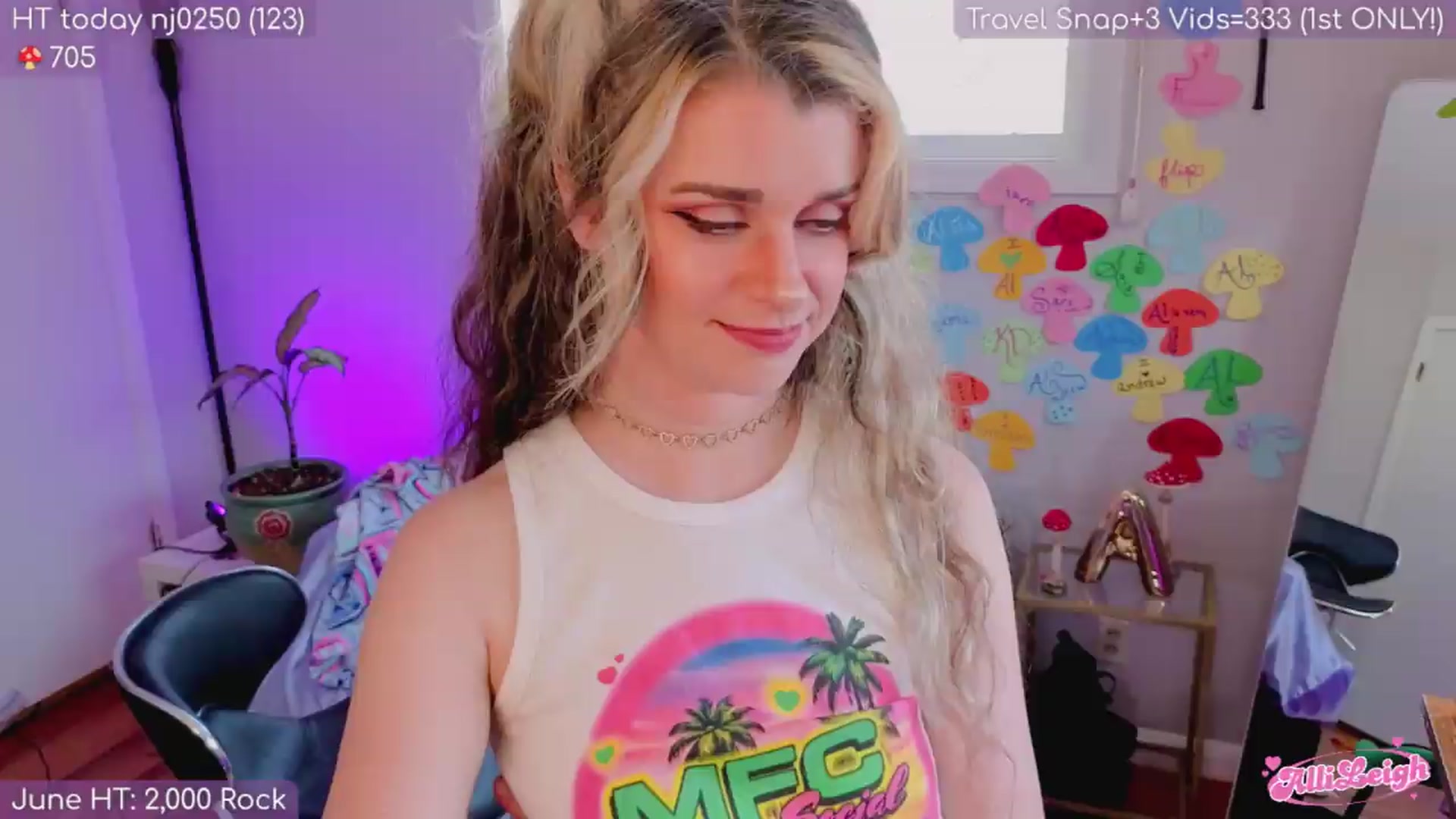 Gallery image thumbnail from alli_leigh's myfreecams stream on, 06/19/2026, 02:14 image 8 of 20