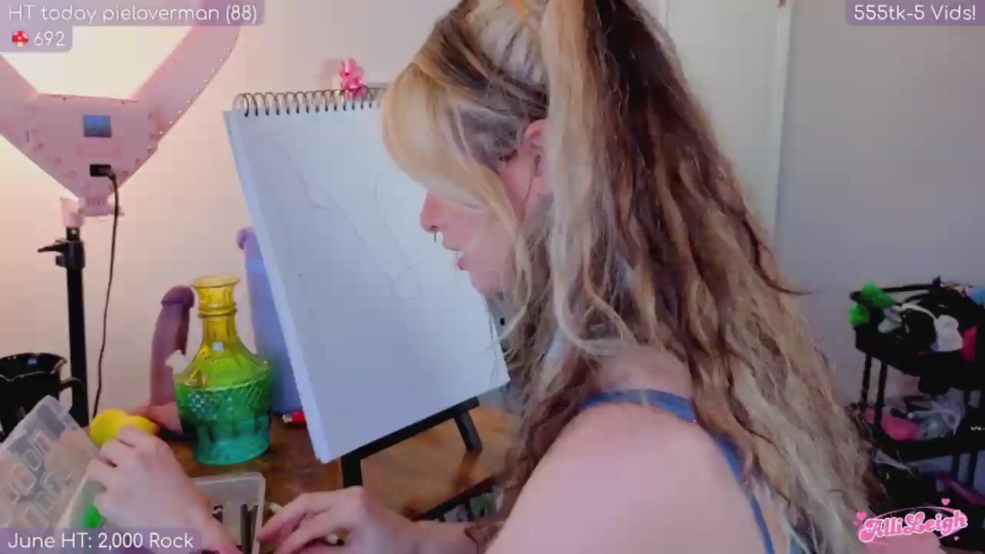 Gallery image thumbnail from alli_leigh's myfreecams stream on, 06/23/2026, 24:02 image 16 of 20