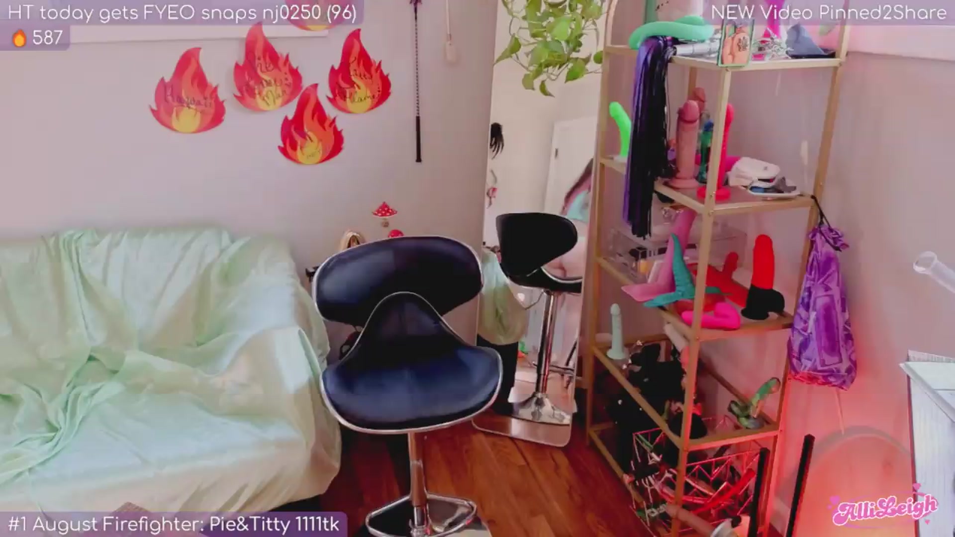 Gallery image thumbnail from alli_leigh's myfreecams stream on, 08/04/2026, 24:01 image 8 of 20