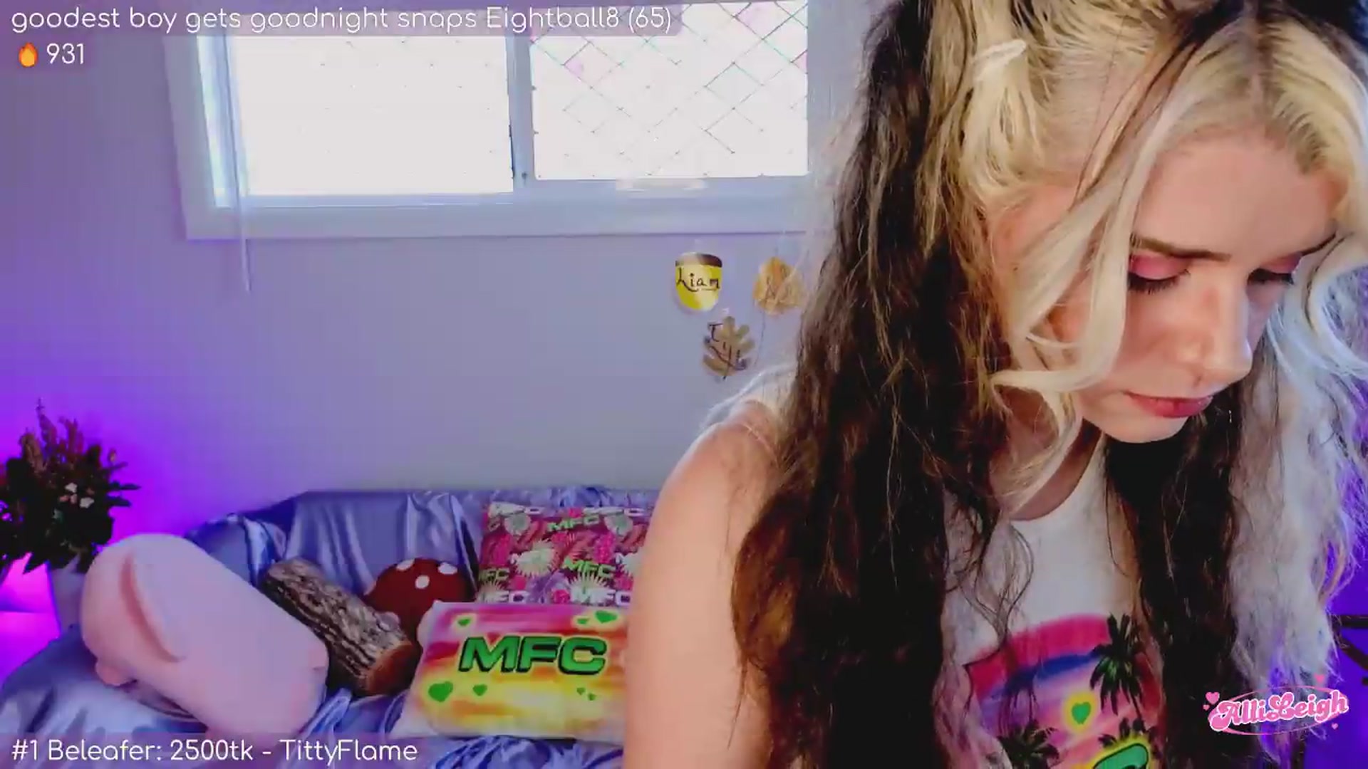 Gallery image thumbnail from alli_leigh's myfreecams stream on, 09/24/2026, 24:02 image 17 of 20