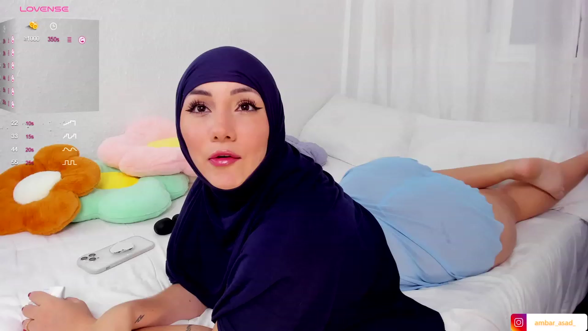 Gallery image thumbnail from ambarasad's myfreecams stream on, 10/03/2023, 20:07 image 3 of 20