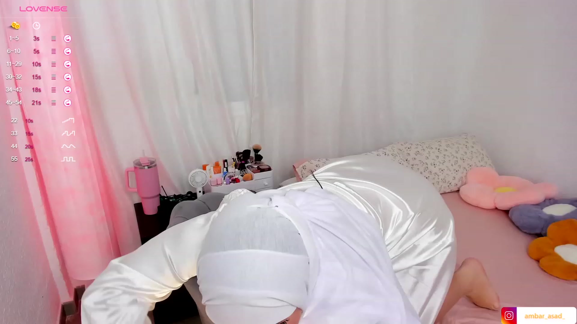 Gallery image thumbnail from ambarasad's myfreecams stream on, 10/08/2023, 18:12 image 15 of 20
