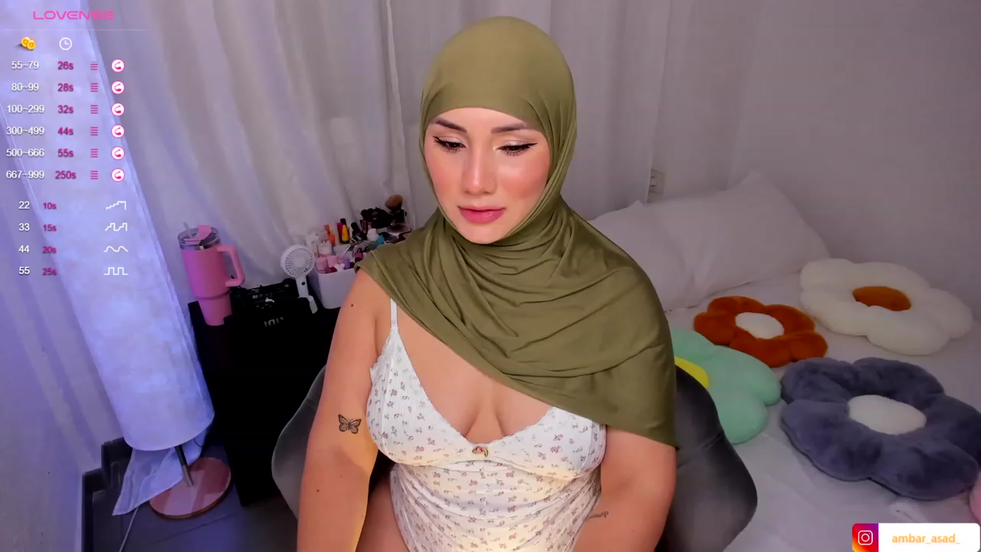Gallery image thumbnail from ambarasad's myfreecams stream on, 10/10/2023, 17:52 image 7 of 20