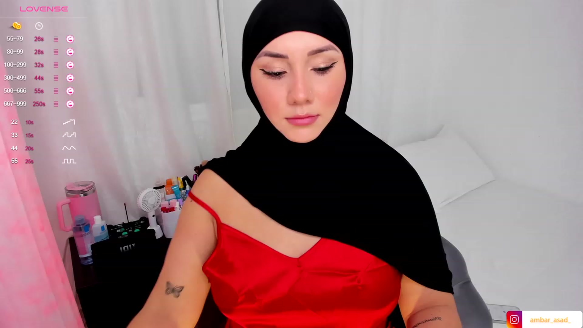 Gallery image thumbnail from ambarasad's myfreecams stream on, 10/15/2023, 14:03 image 2 of 20
