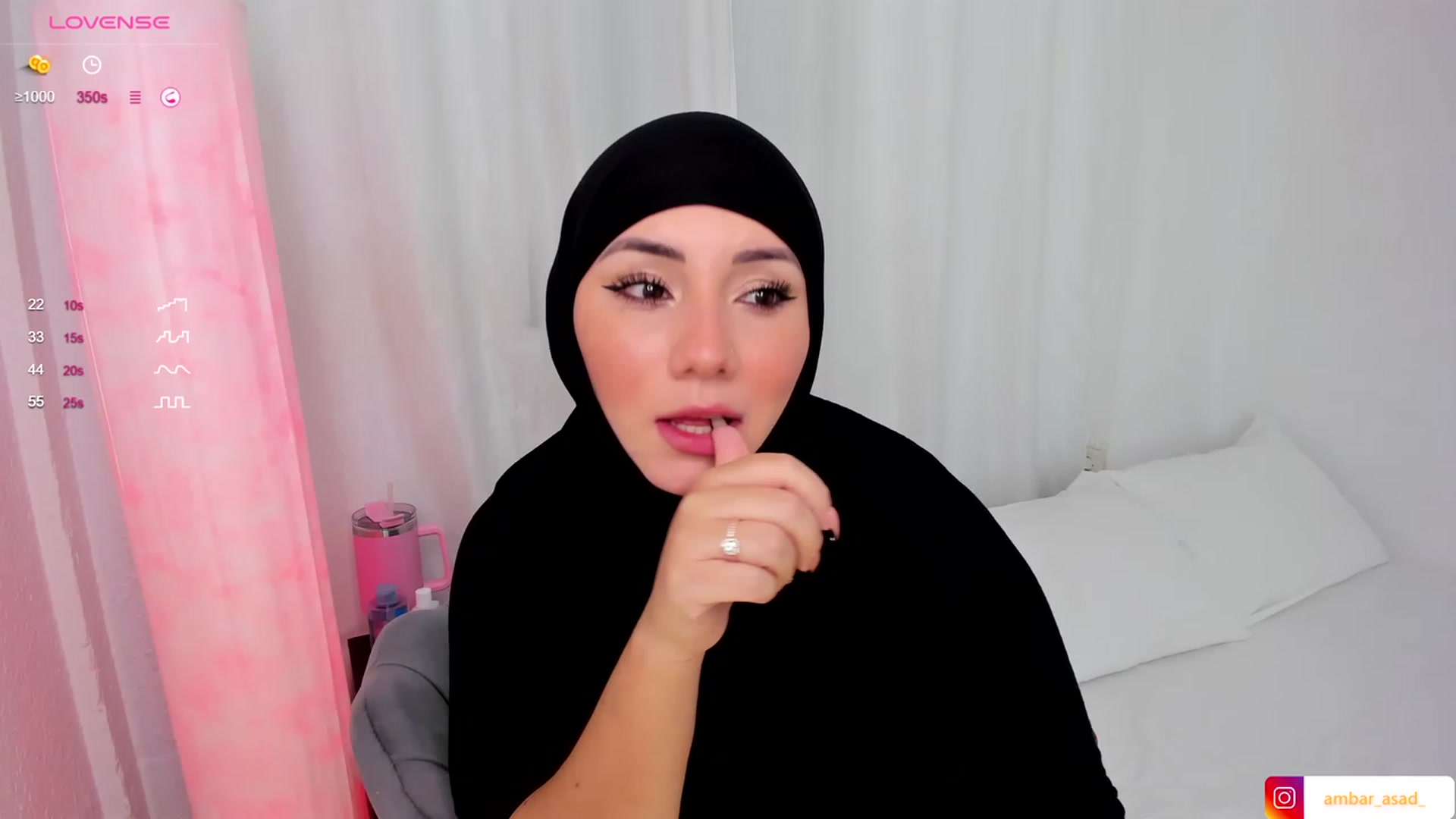 Gallery image thumbnail from ambarasad's myfreecams stream on, 10/15/2023, 14:03 image 18 of 20