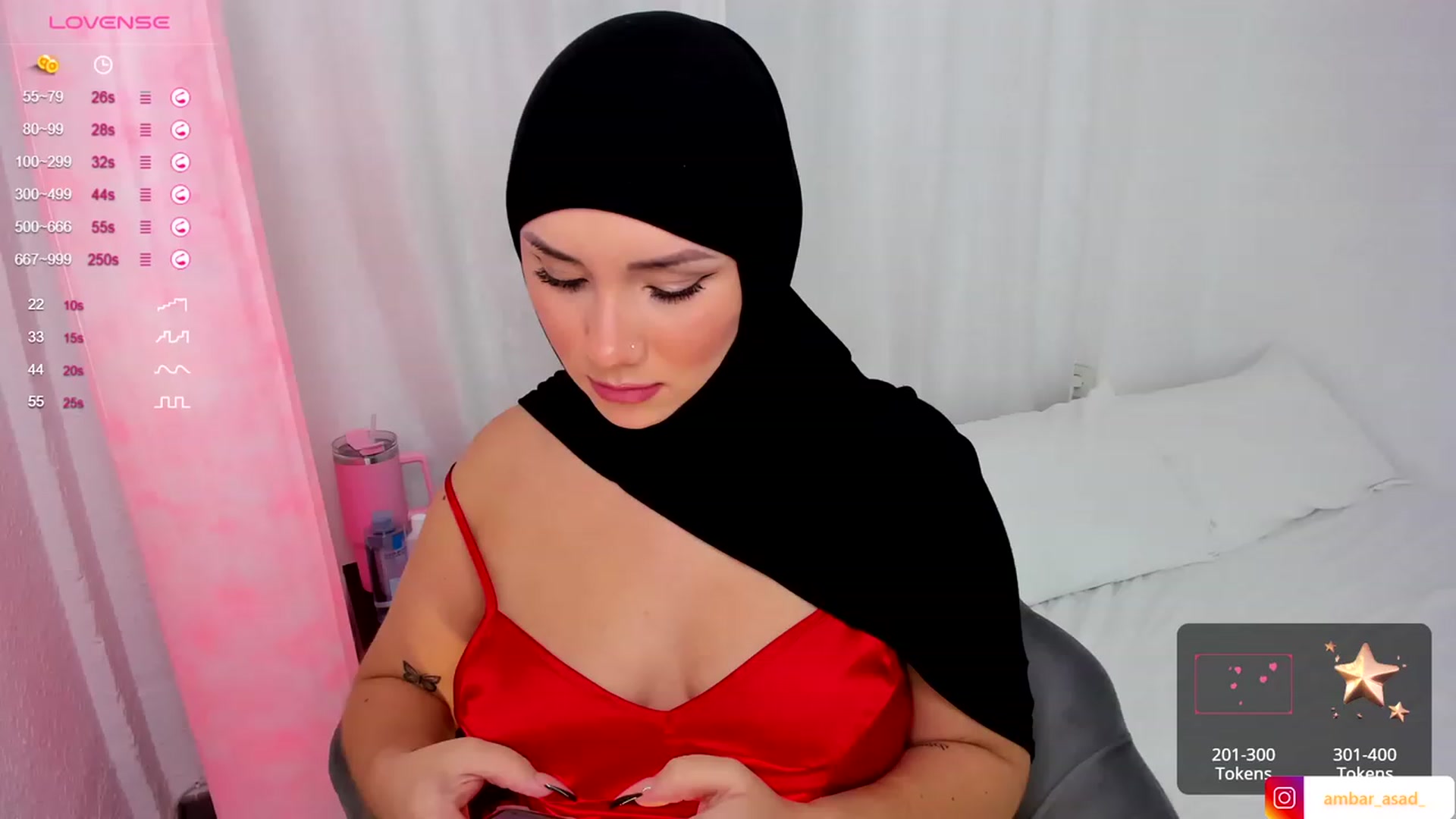 Gallery image thumbnail from ambarasad's myfreecams stream on, 10/15/2023, 15:53 image 13 of 20