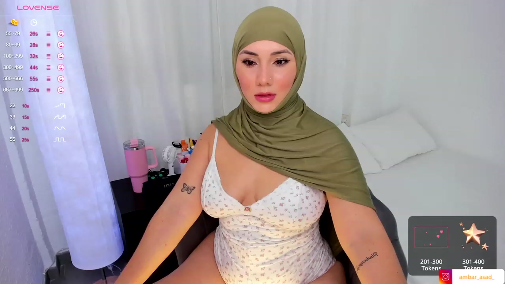 Gallery image thumbnail from ambarasad's myfreecams stream on, 10/17/2023, 17:04 image 3 of 20