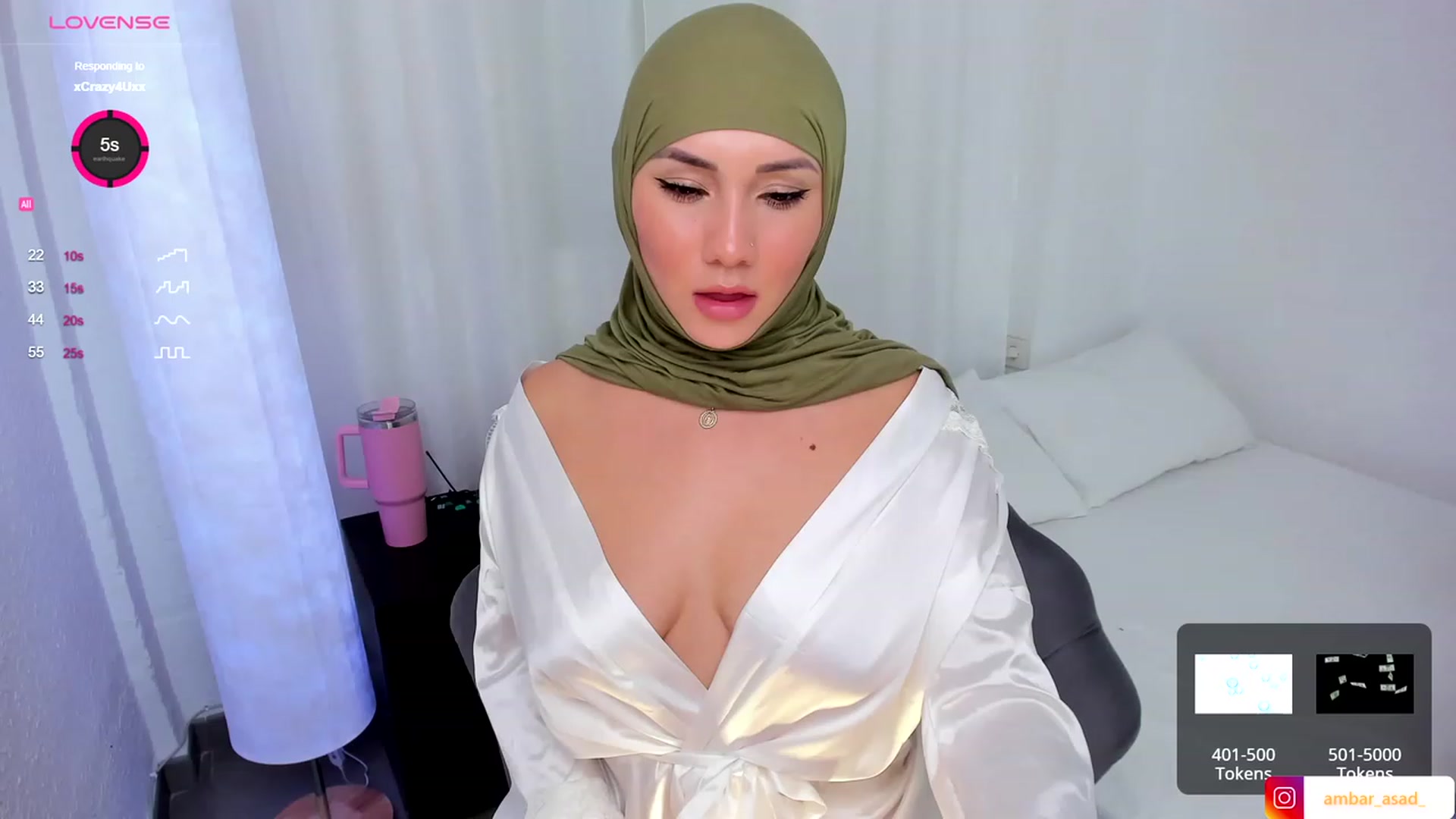 Gallery image thumbnail from ambarasad's myfreecams stream on, 10/17/2023, 20:25 image 17 of 20