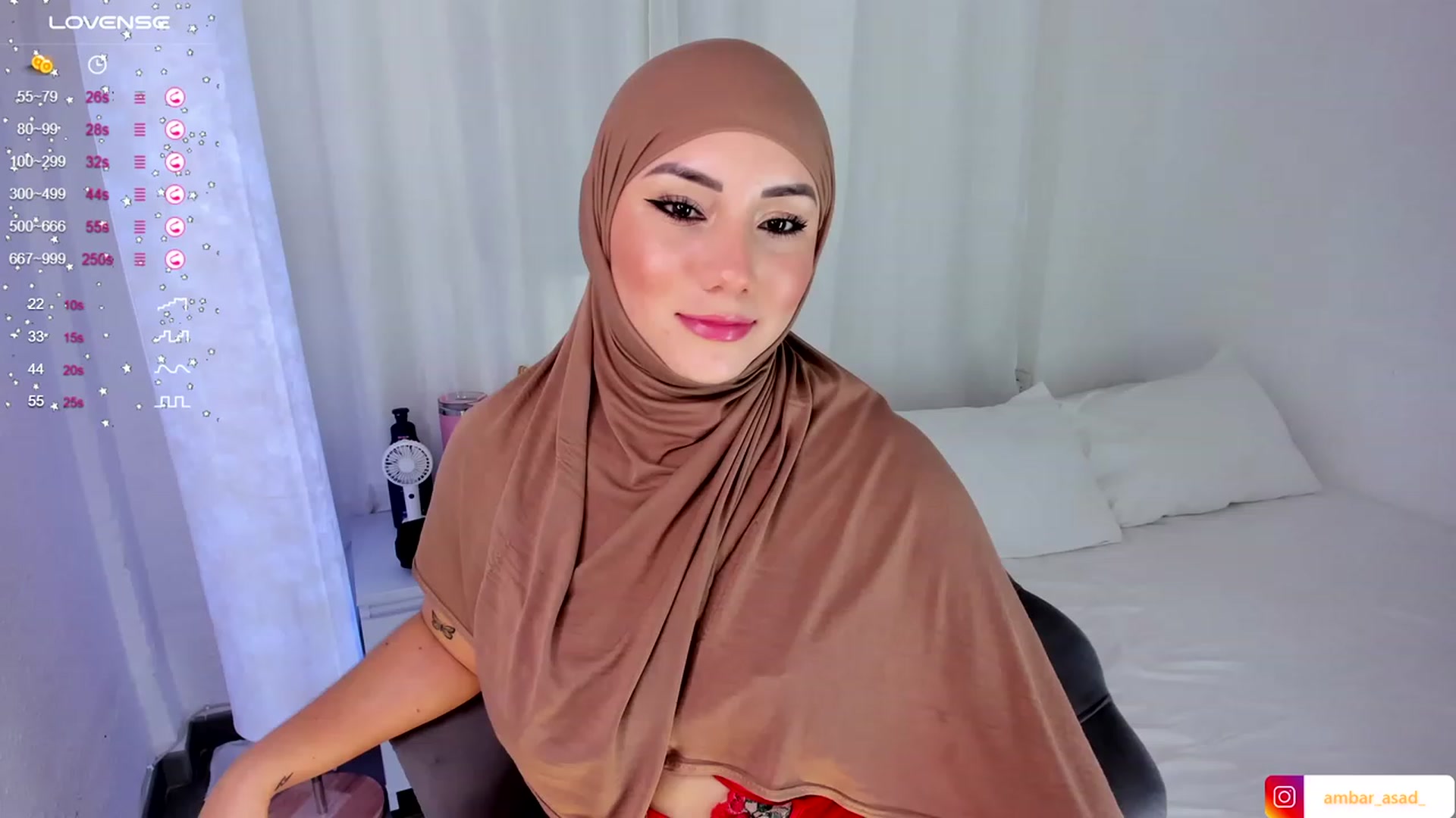 Gallery image thumbnail from ambarasad's myfreecams stream on, 11/01/2023, 17:50 image 12 of 20