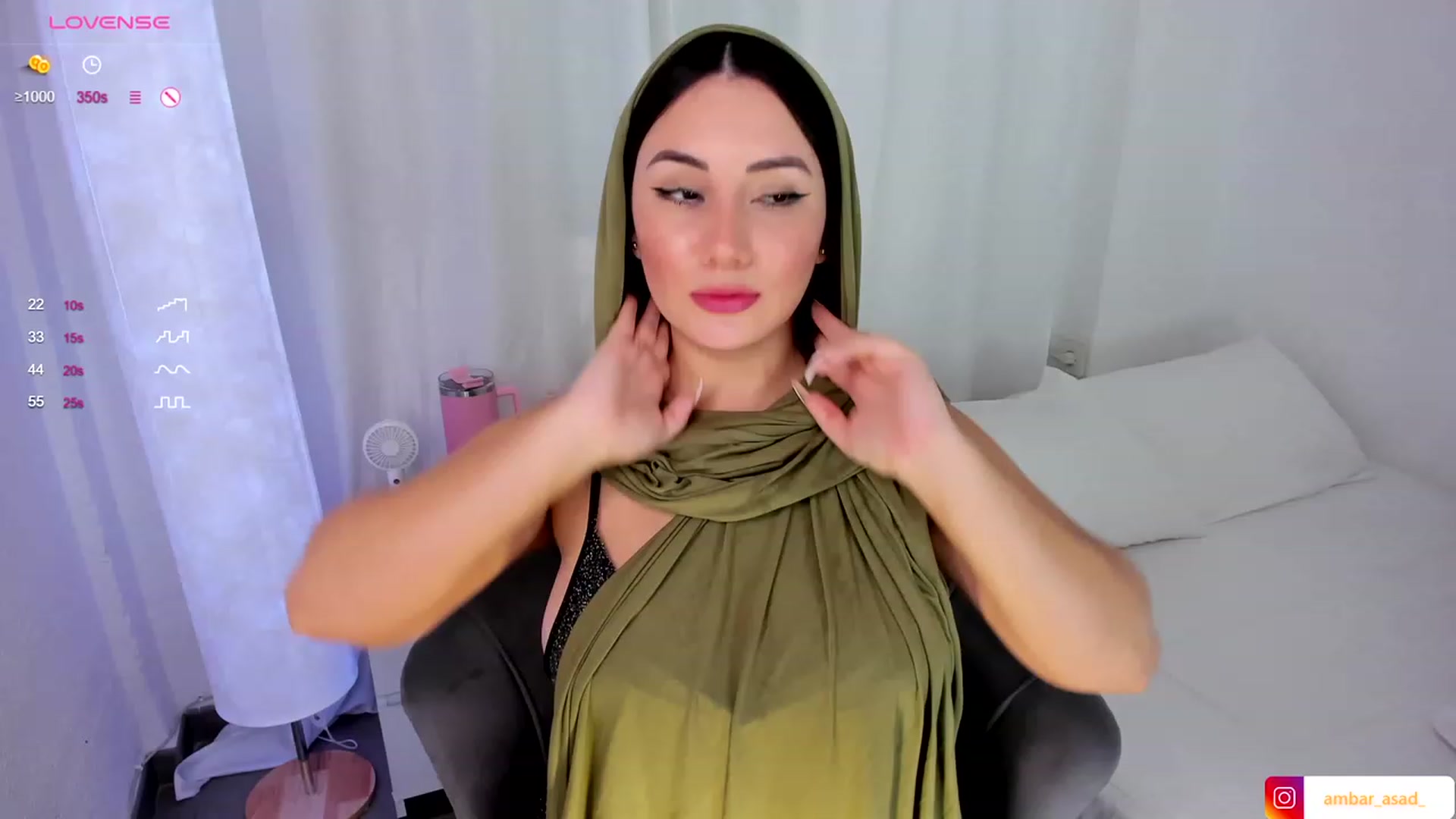 Gallery image thumbnail from ambarasad's myfreecams stream on, 11/05/2023, 20:04 image 1 of 20