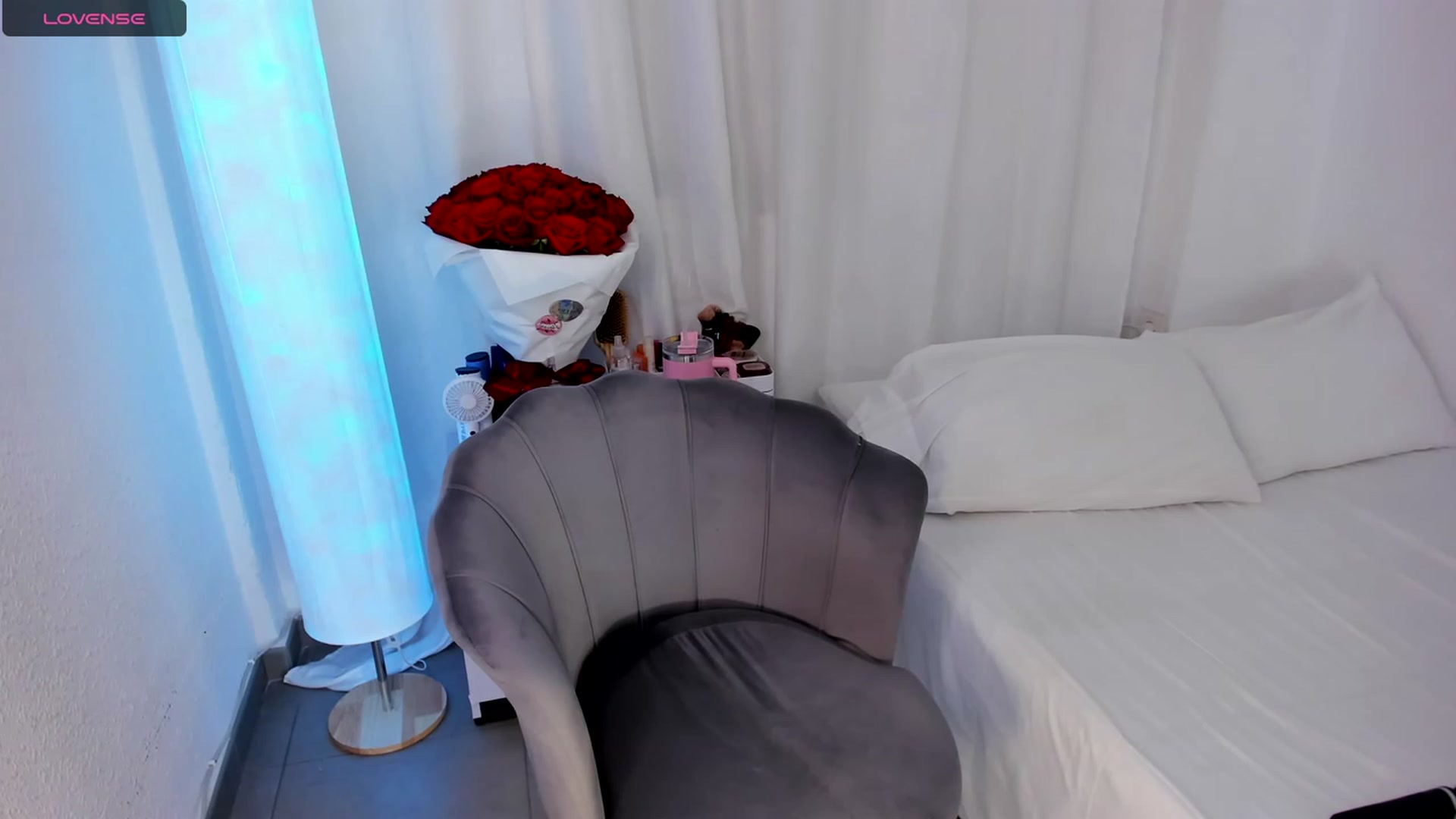 Gallery image thumbnail from ambarasad's myfreecams stream on, 11/08/2023, 19:08 image 4 of 20
