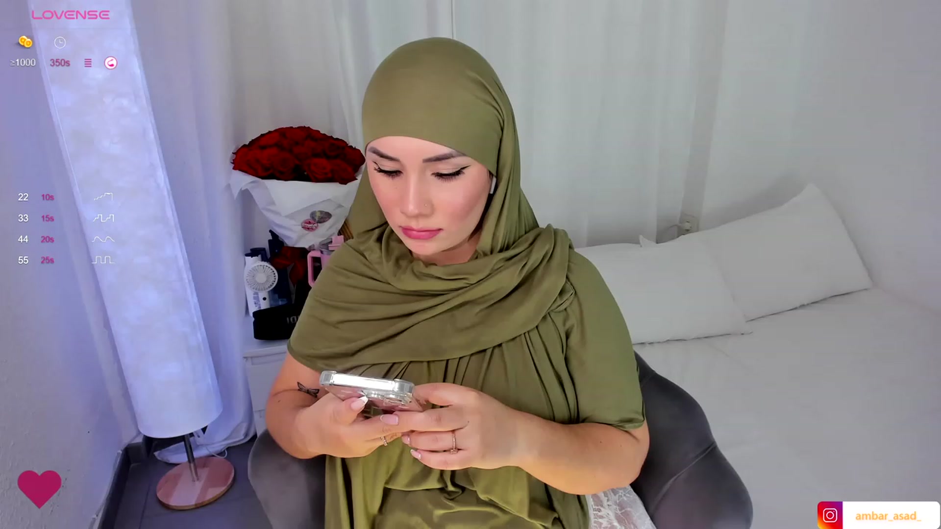 Gallery image thumbnail from ambarasad's myfreecams stream on, 11/11/2023, 20:40 image 14 of 20