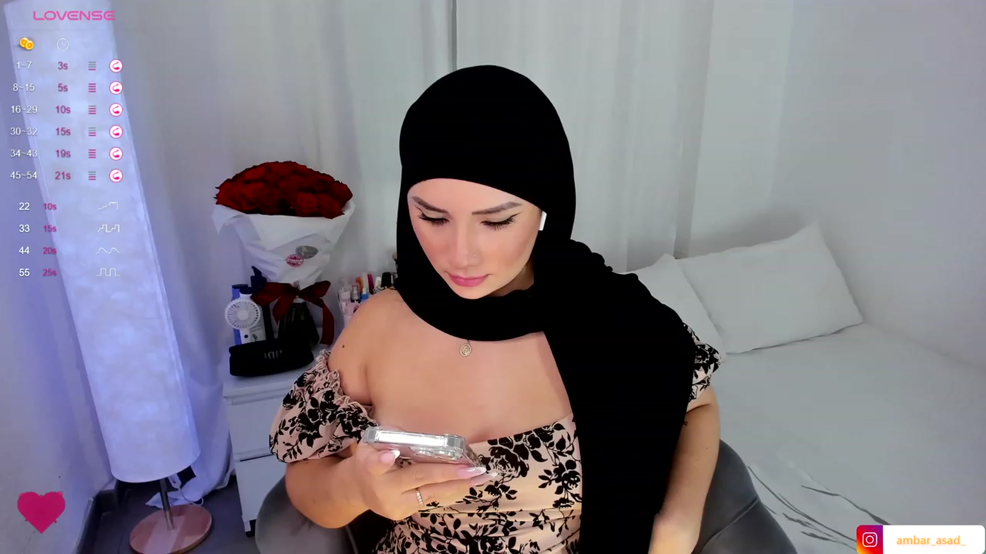 Gallery image thumbnail from ambarasad's myfreecams stream on, 11/12/2023, 19:37 image 11 of 20