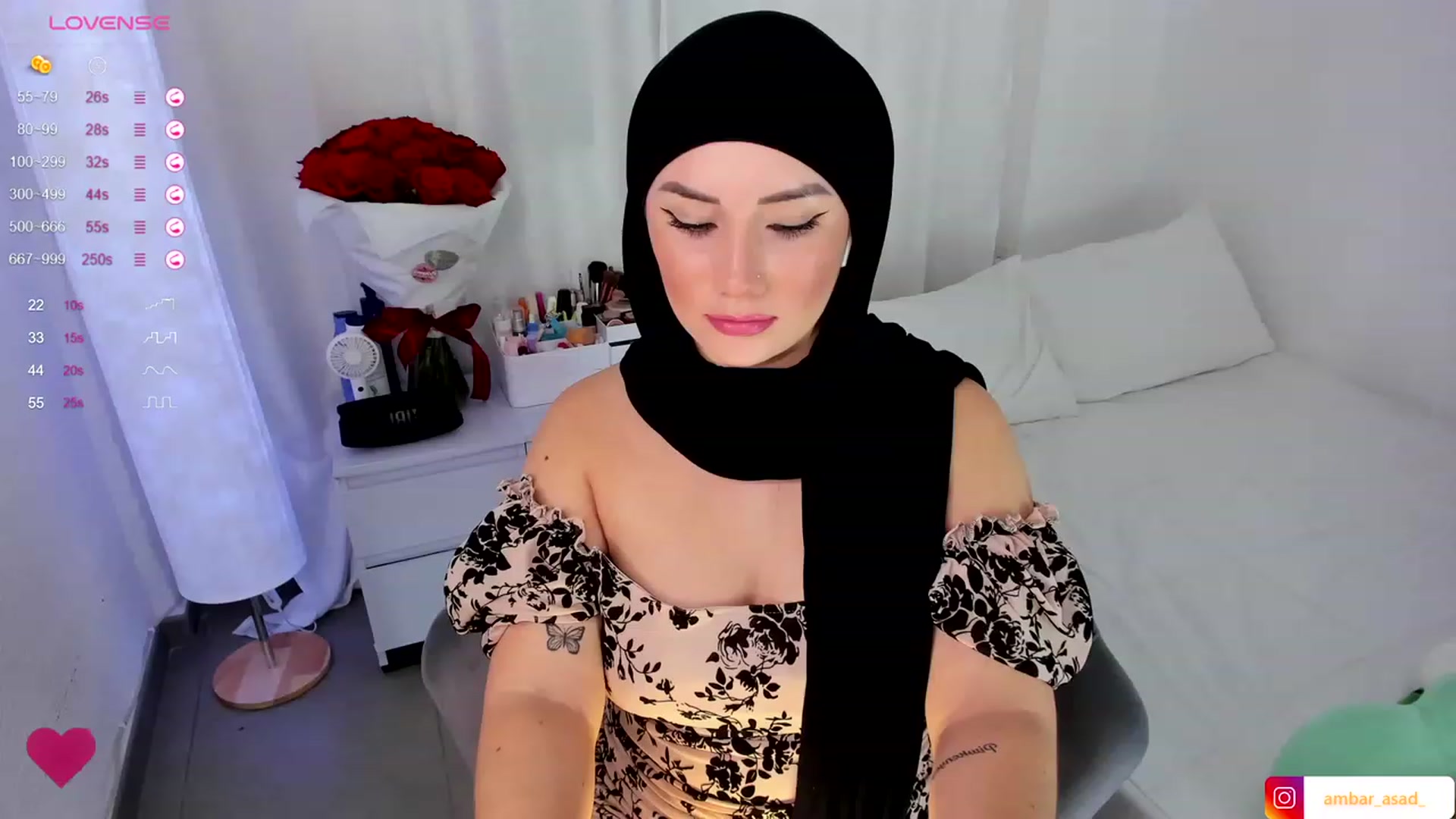 Gallery image thumbnail from ambarasad's myfreecams stream on, 11/12/2023, 21:00 image 3 of 20