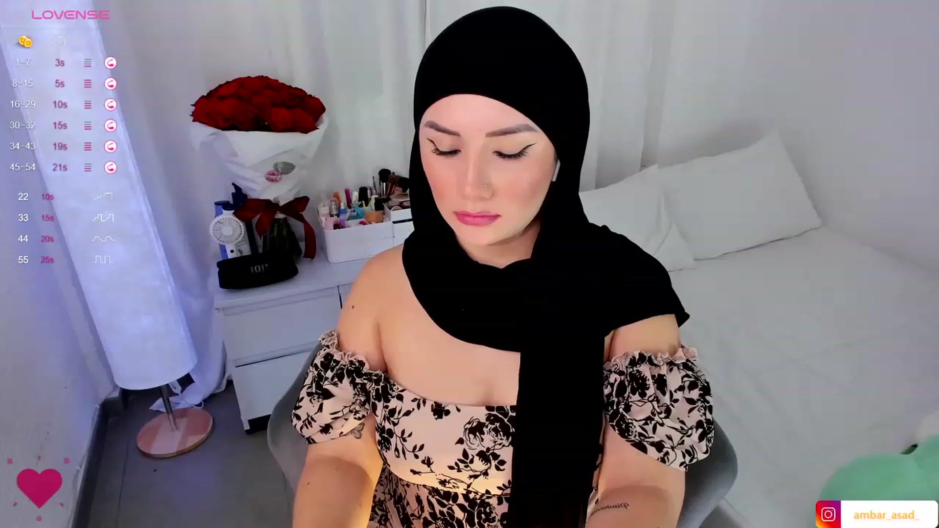 Gallery image thumbnail from ambarasad's myfreecams stream on, 11/12/2023, 21:00 image 12 of 20