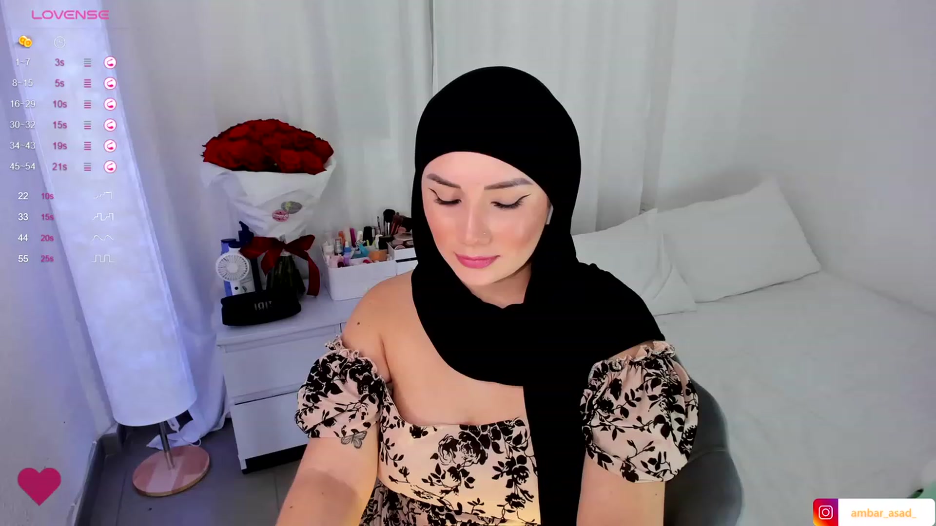 Gallery image thumbnail from ambarasad's myfreecams stream on, 11/12/2023, 21:00 image 18 of 20