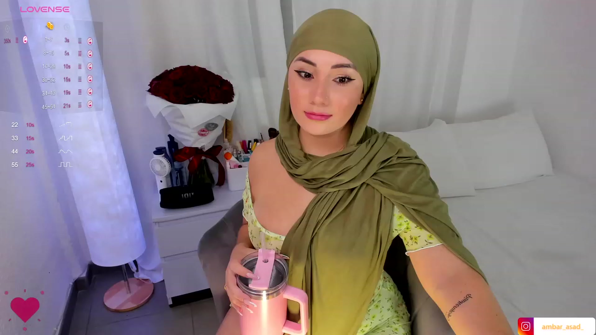 Gallery image thumbnail from ambarasad's myfreecams stream on, 11/17/2023, 20:36 image 10 of 20